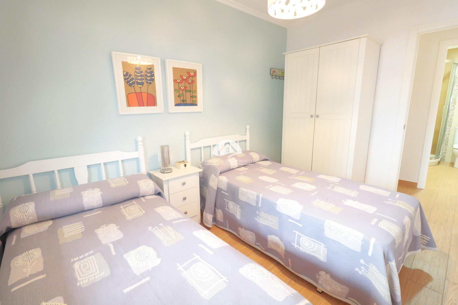 Herverkoop - Rijwoning - Torrevieja - Playa de los Naufragos