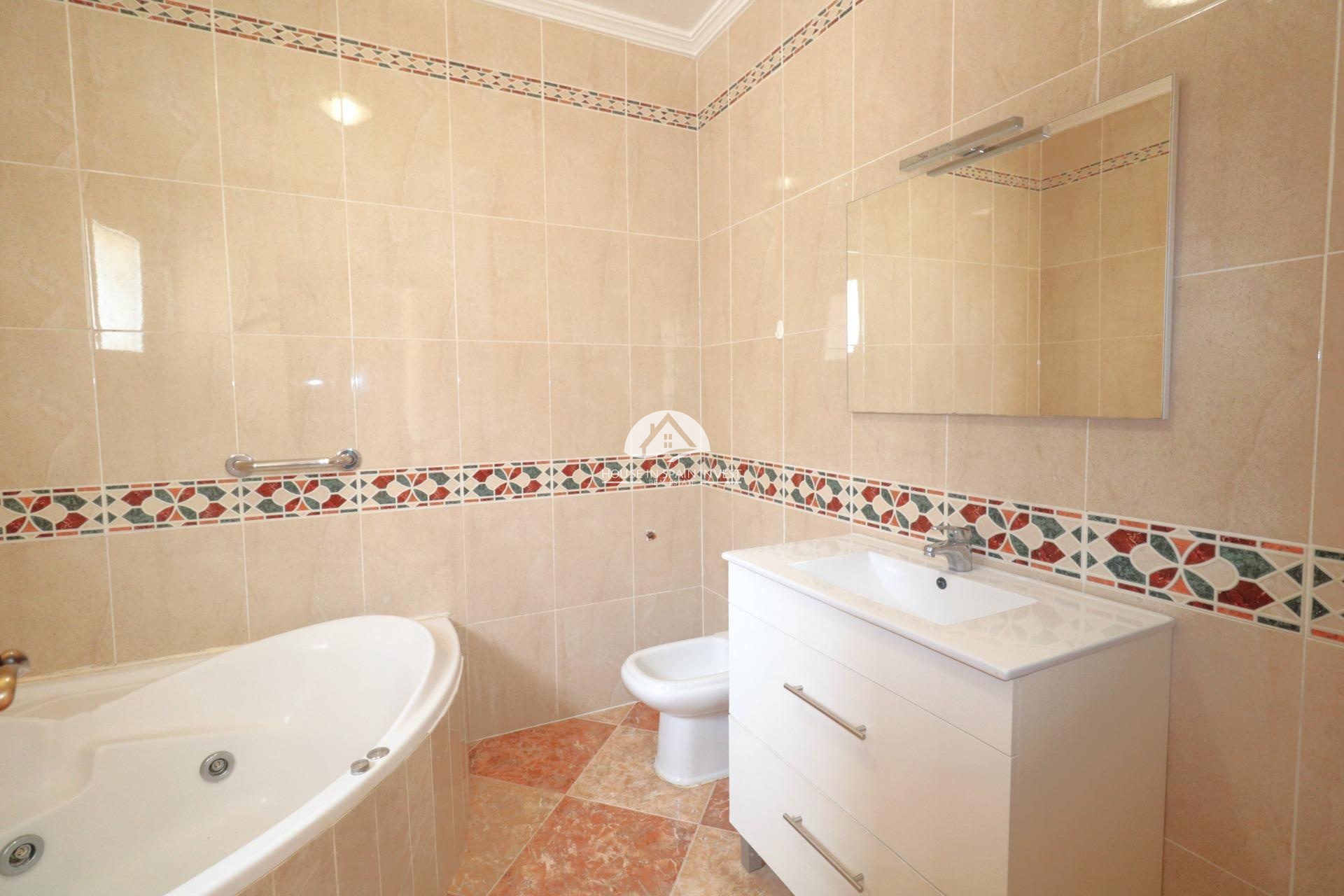 Herverkoop - Villa - Torrevieja - Los Balcones  