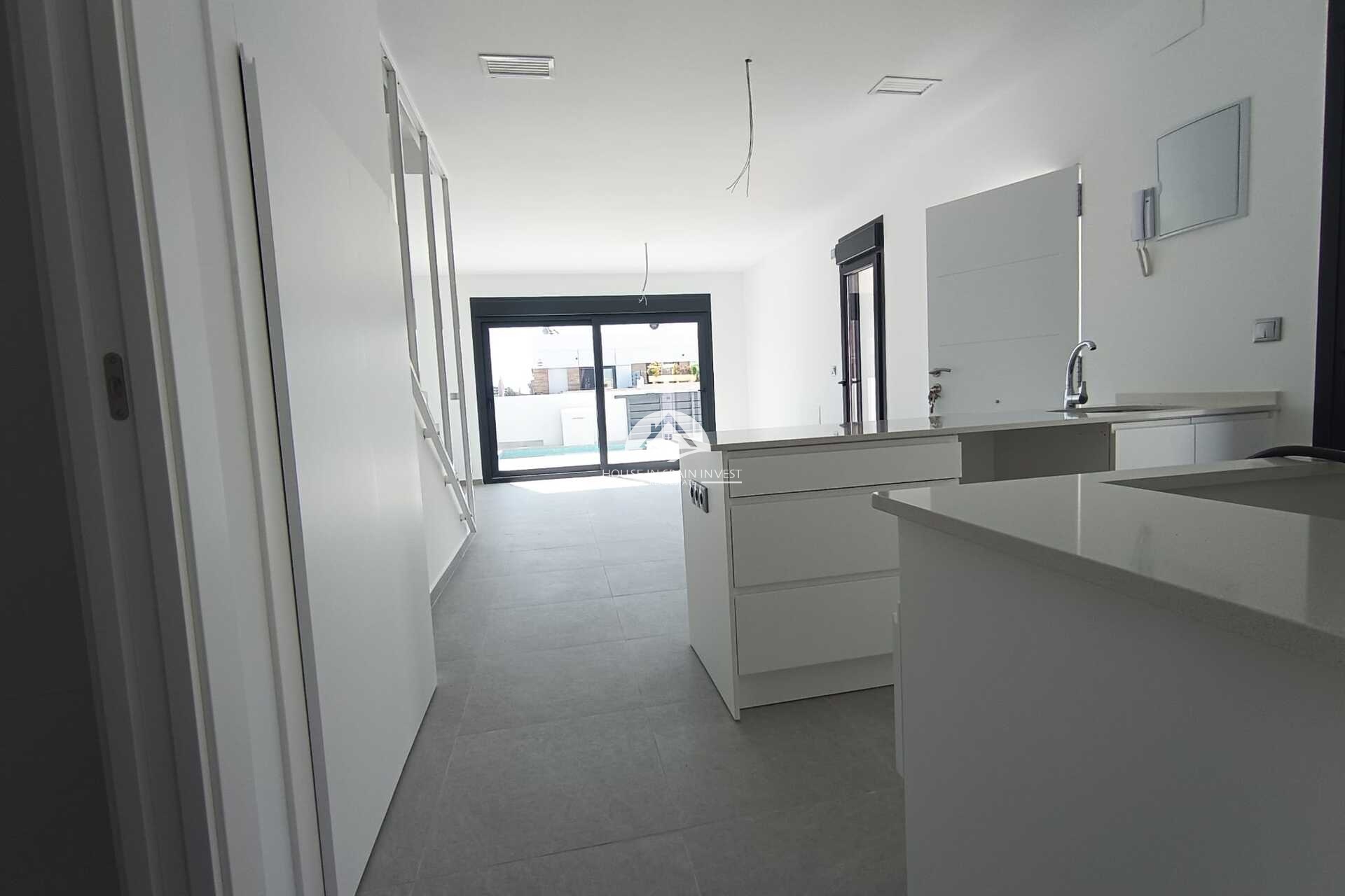 New Build - detached - Daya Nueva