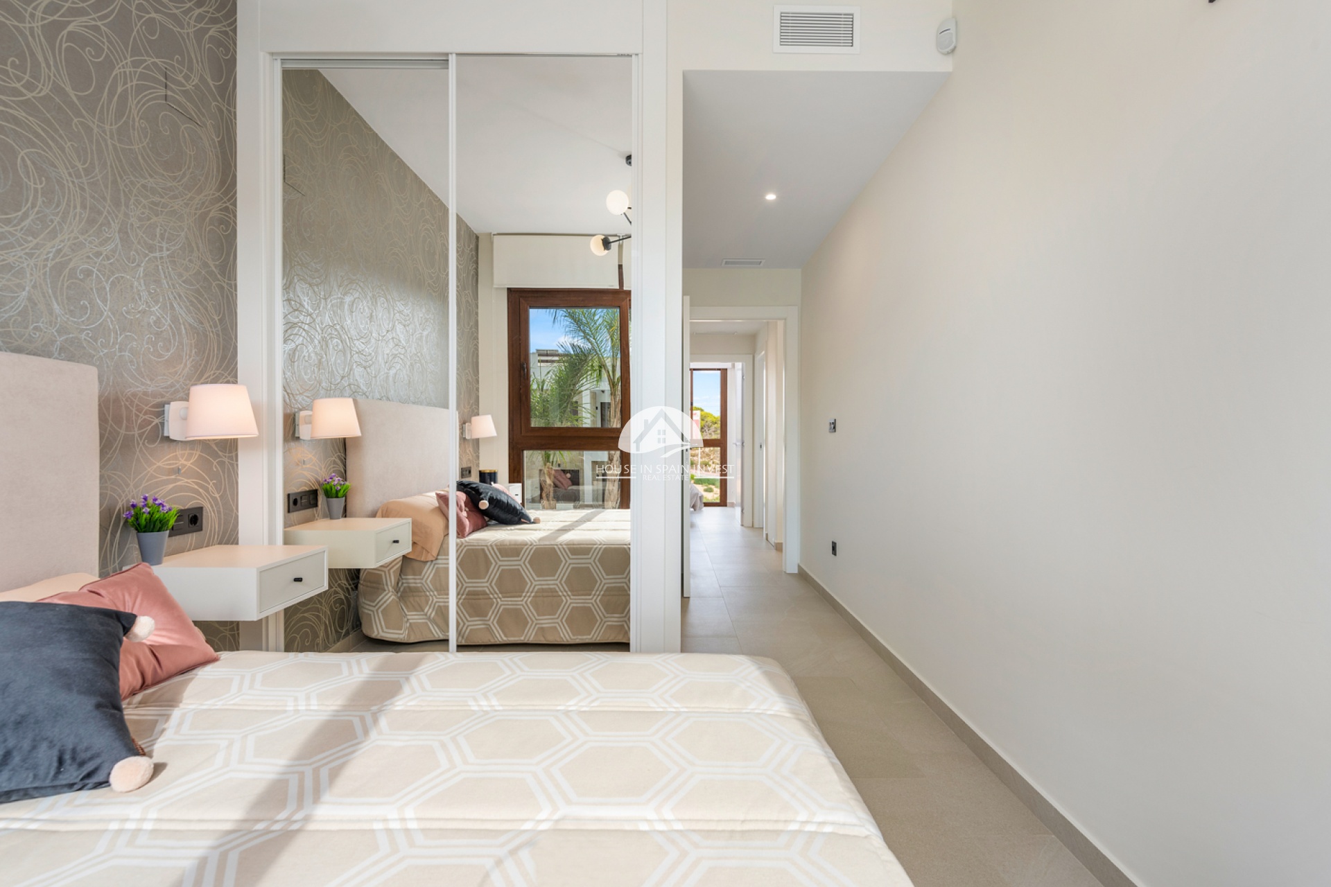 Obra nueva - Bungalow planta baja - Torrevieja