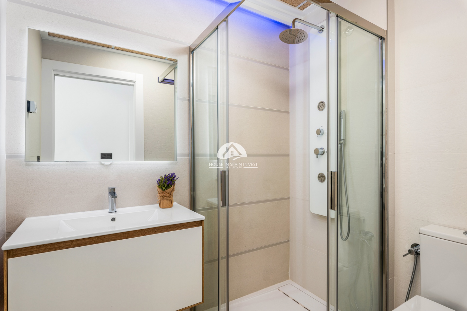 Obra nueva - Bungalow planta baja - Torrevieja