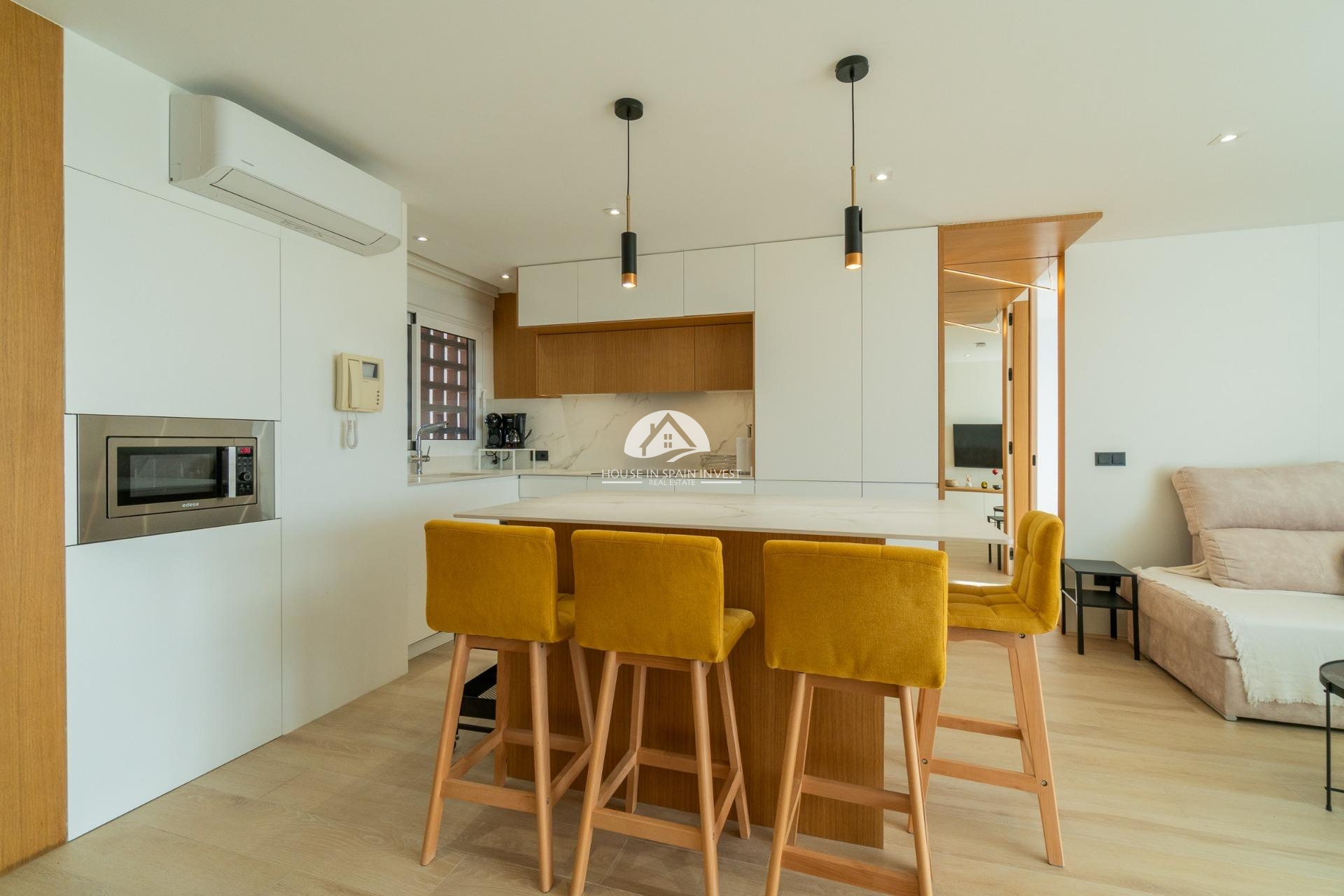 Resale - Apartment  - Guardamar del Segura - Puerto Deportivo