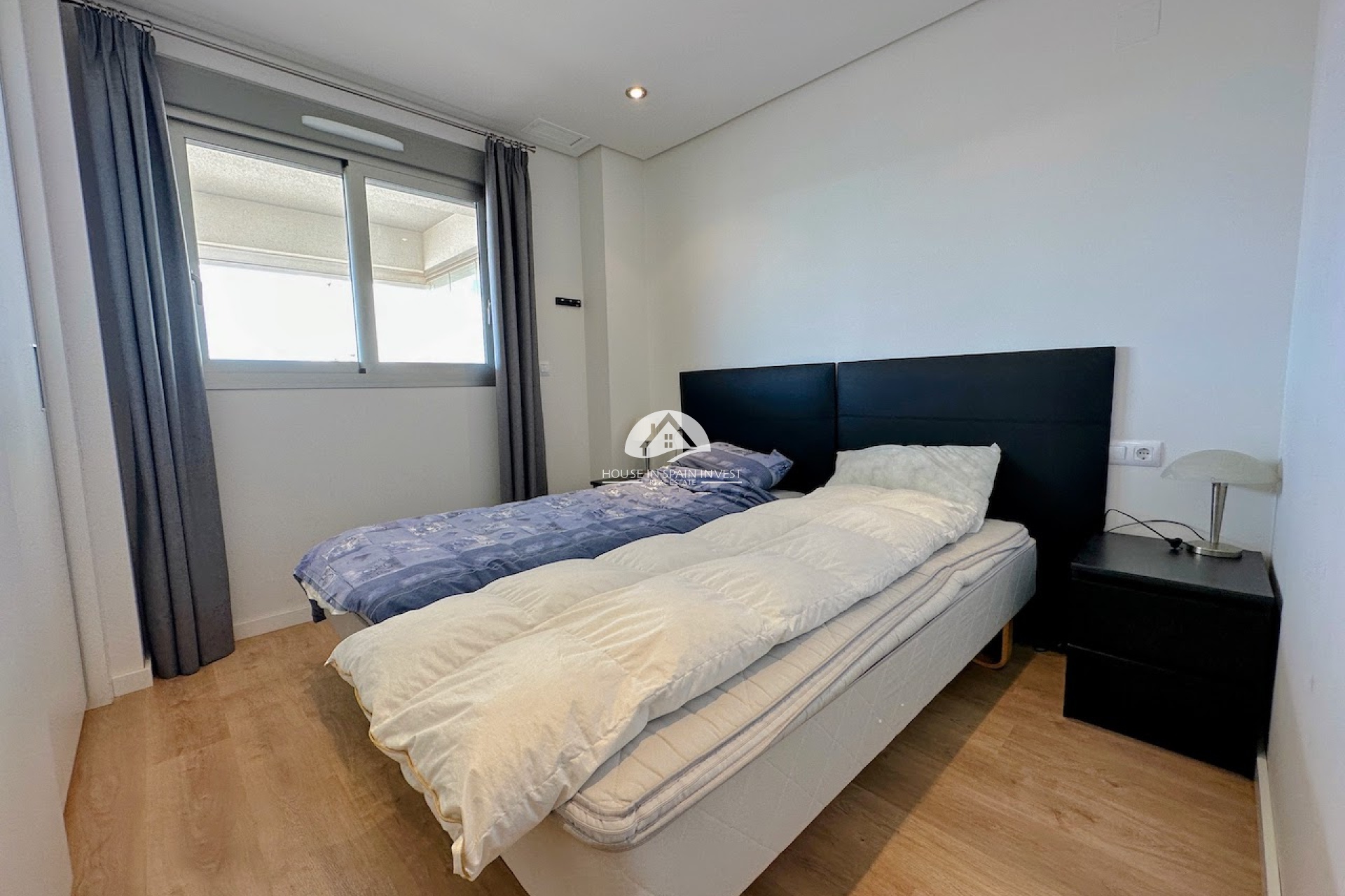 Resale - Apartment  - Orihuela Costa - La Zenia