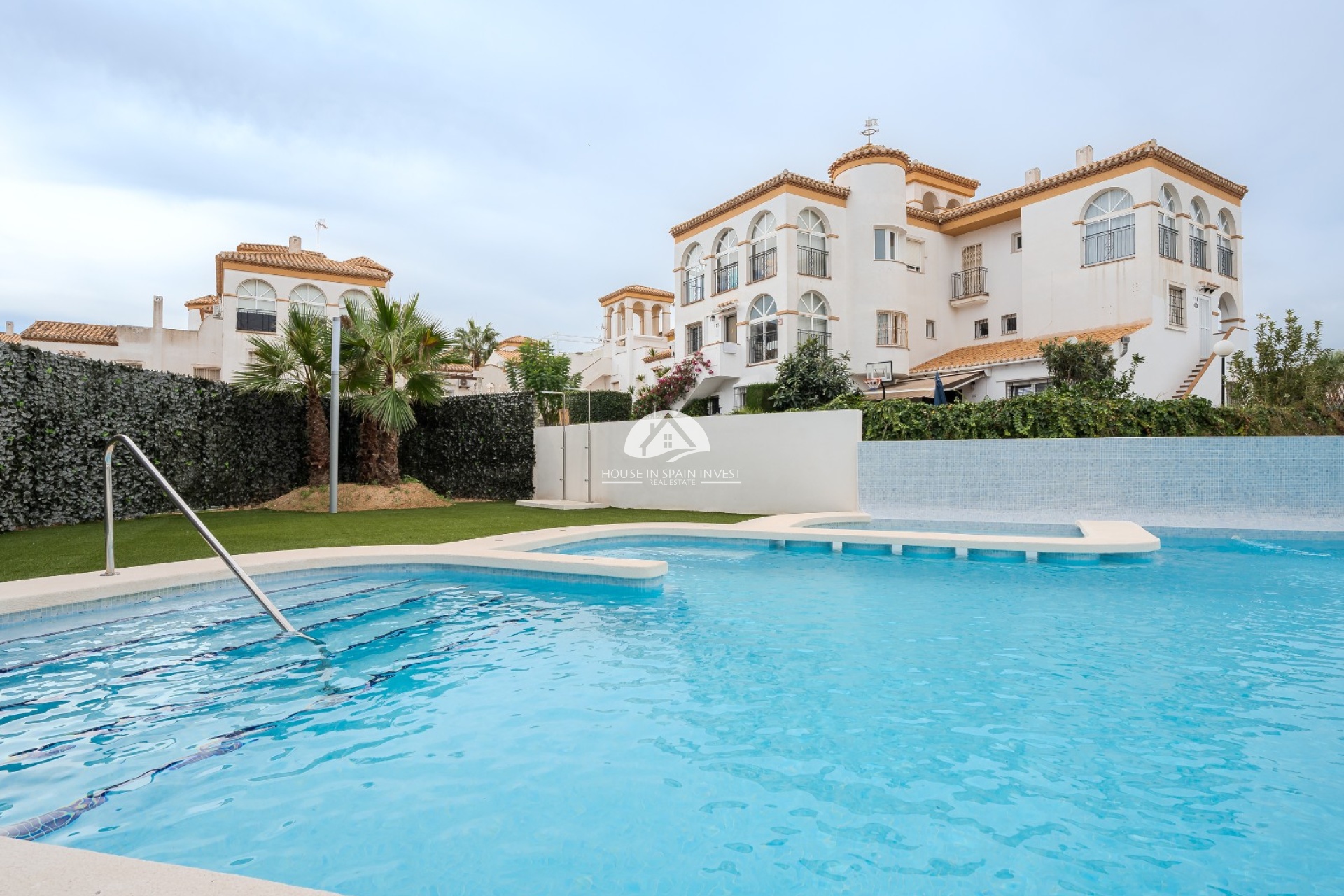 Resale - Apartment  - Orihuela Costa - Playa Flamenca