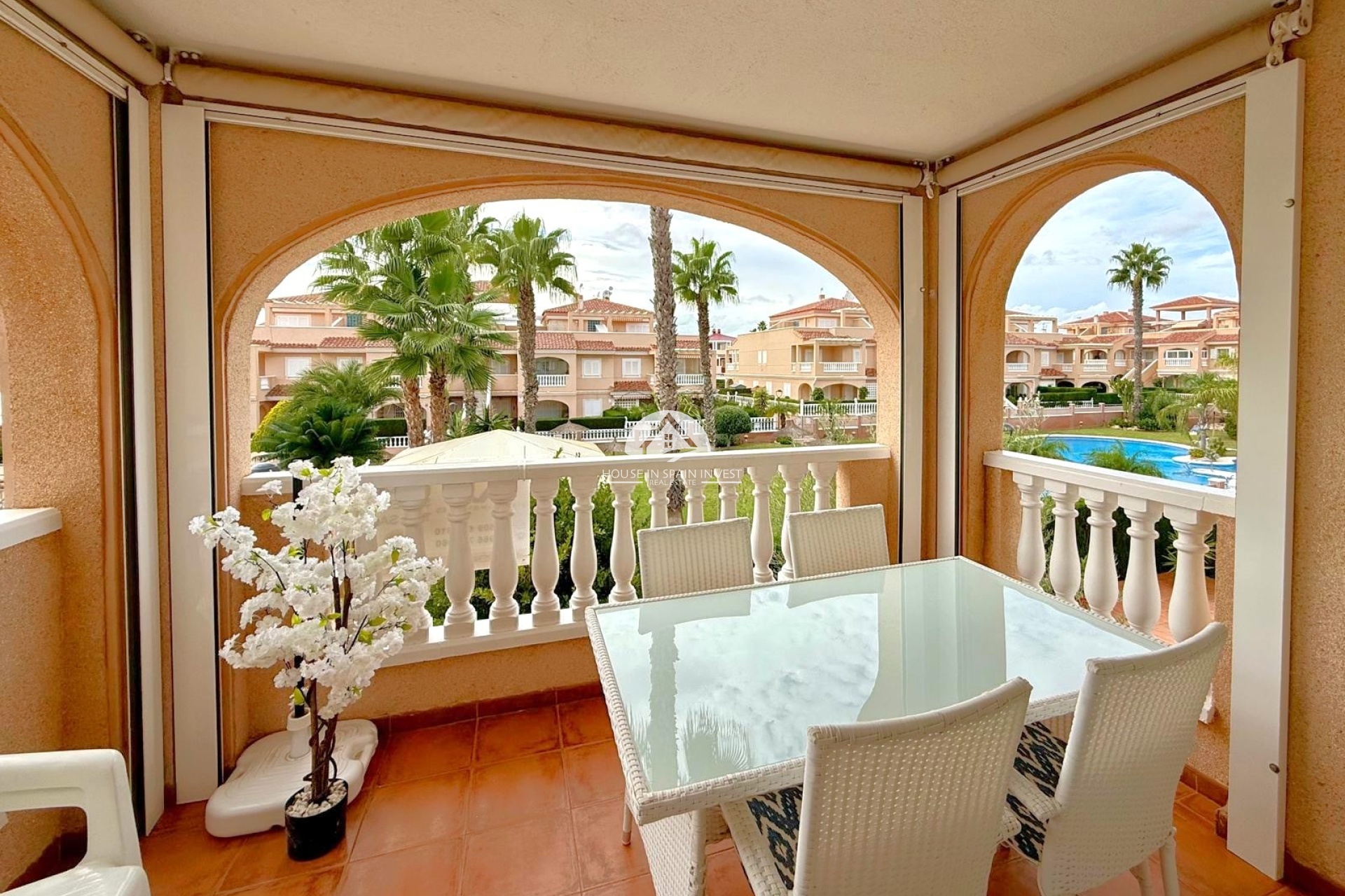 Resale - Apartment  - Orihuela Costa - Playa Flamenca