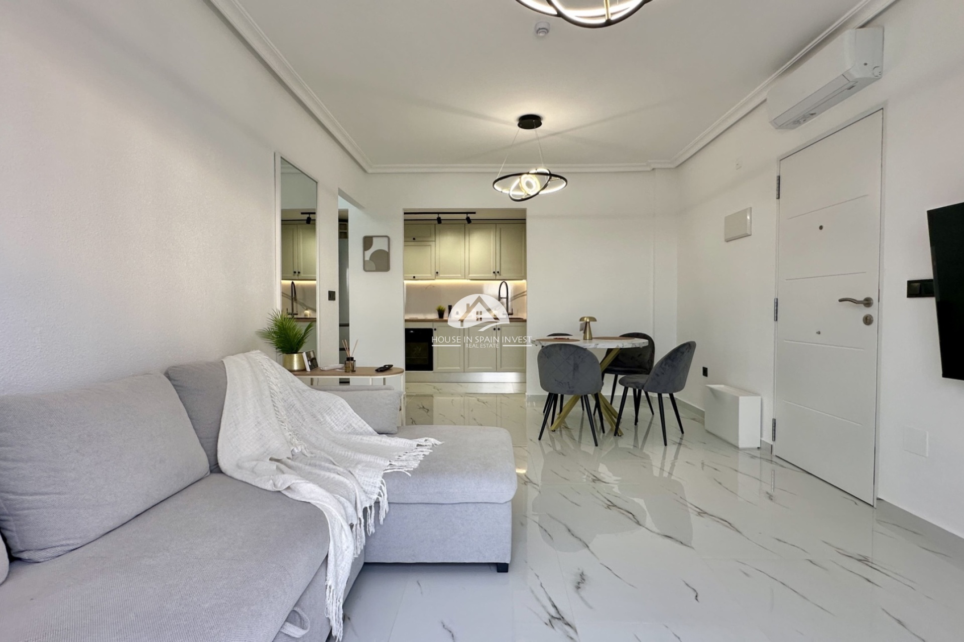 Resale - Apartment  - Orihuela Costa - Playa Flamenca