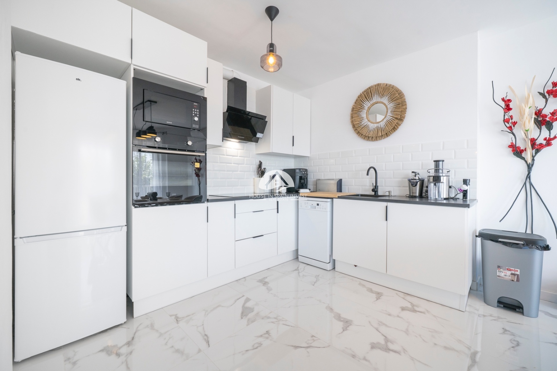 Resale - Apartment  - Orihuela Costa - Punta Prima  