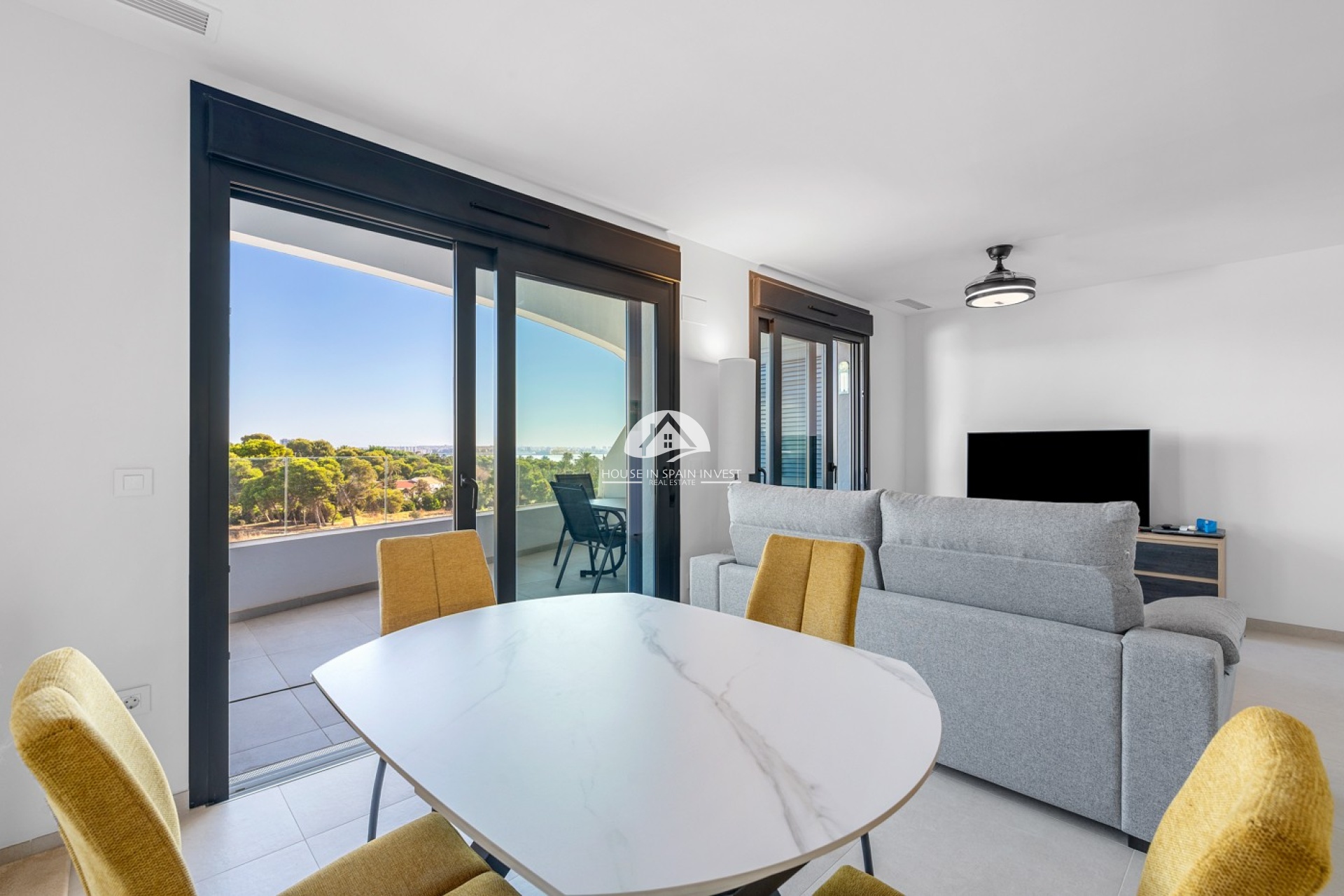 Resale - Apartment  - Orihuela Costa - Punta Prima  