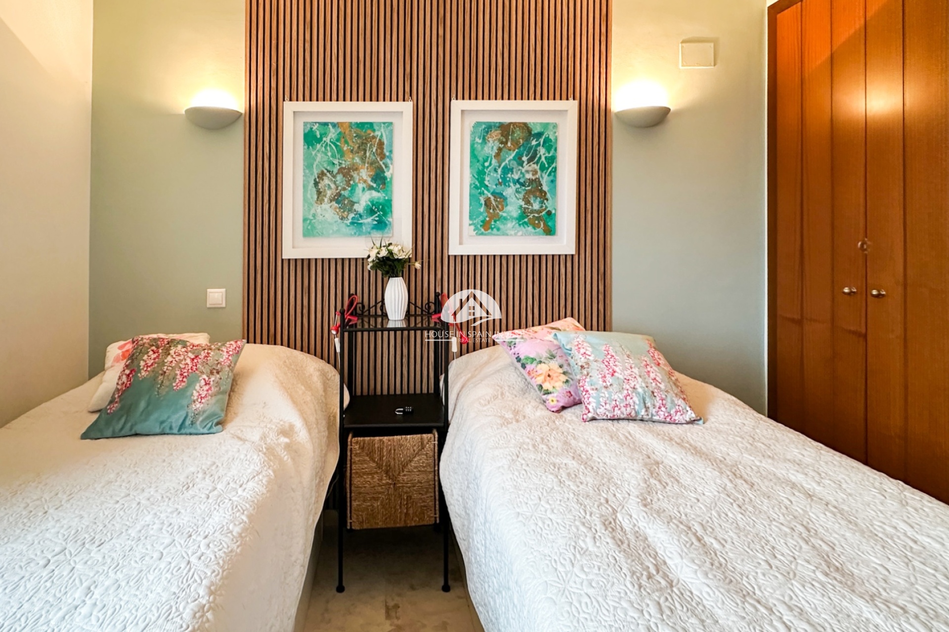 Resale - Apartment  - Orihuela Costa - Punta Prima  