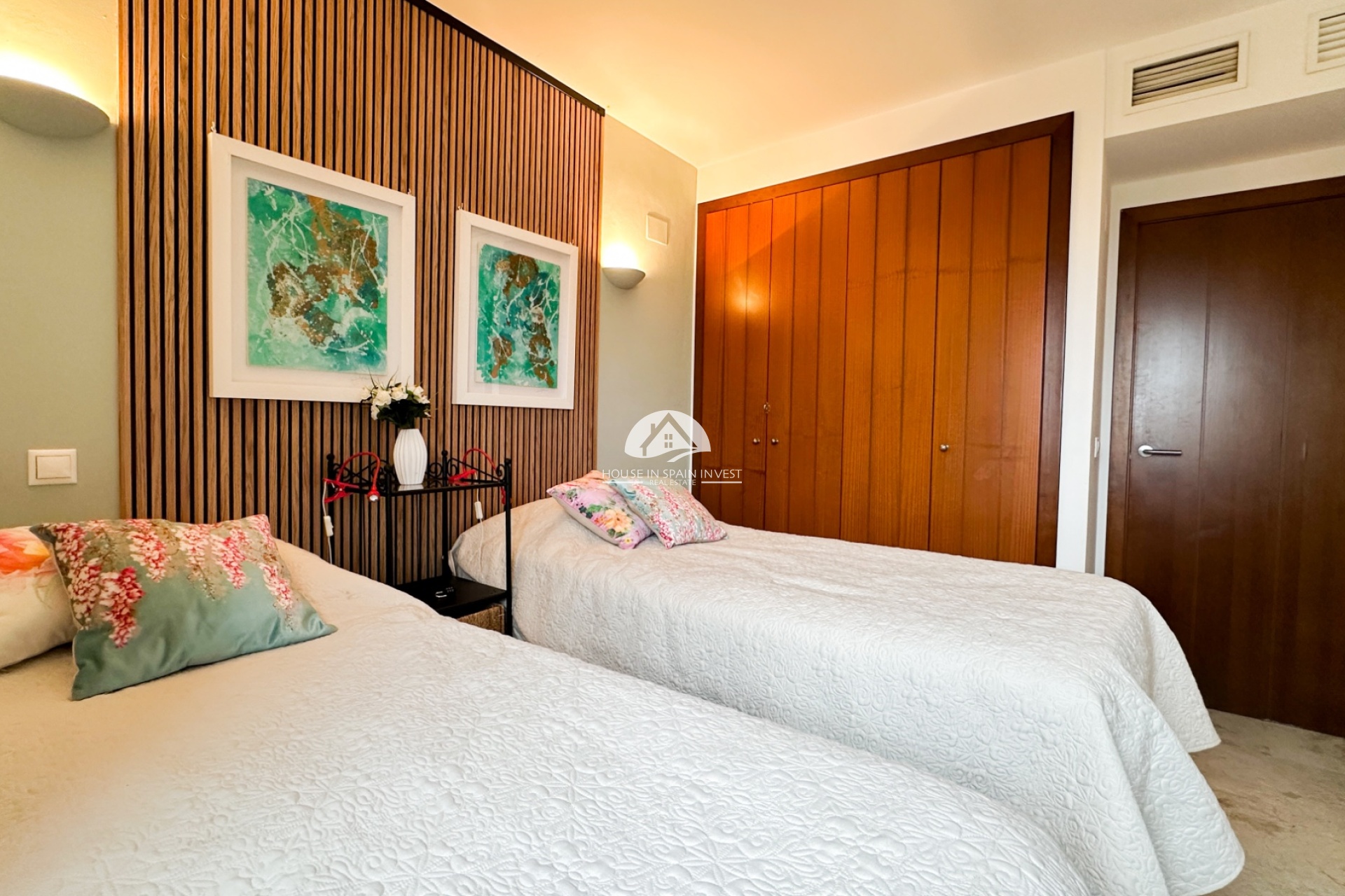 Resale - Apartment  - Orihuela Costa - Punta Prima  