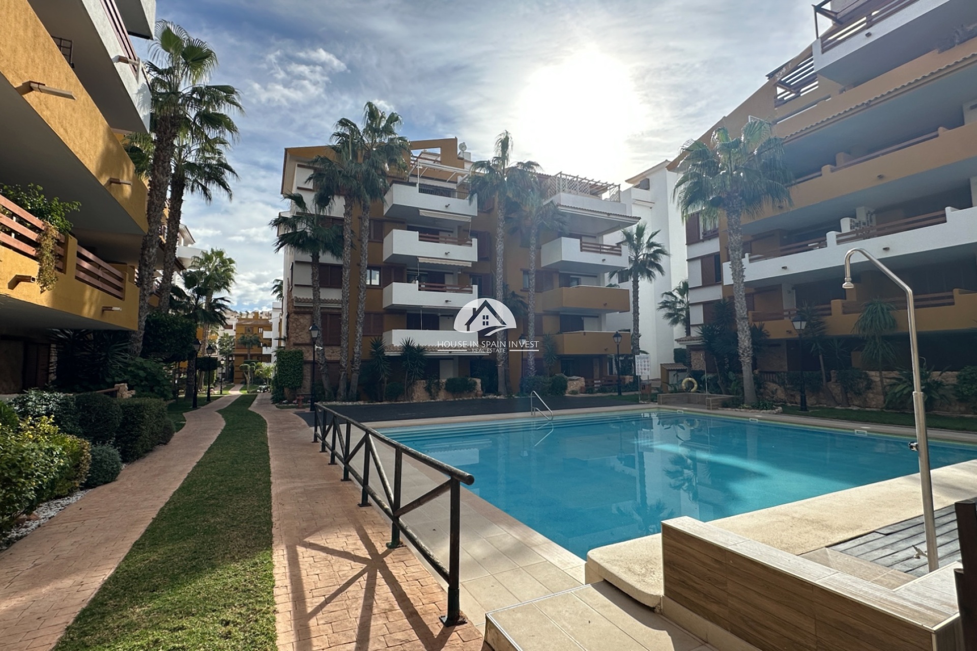 Resale - Apartment  - Orihuela Costa - Punta Prima  