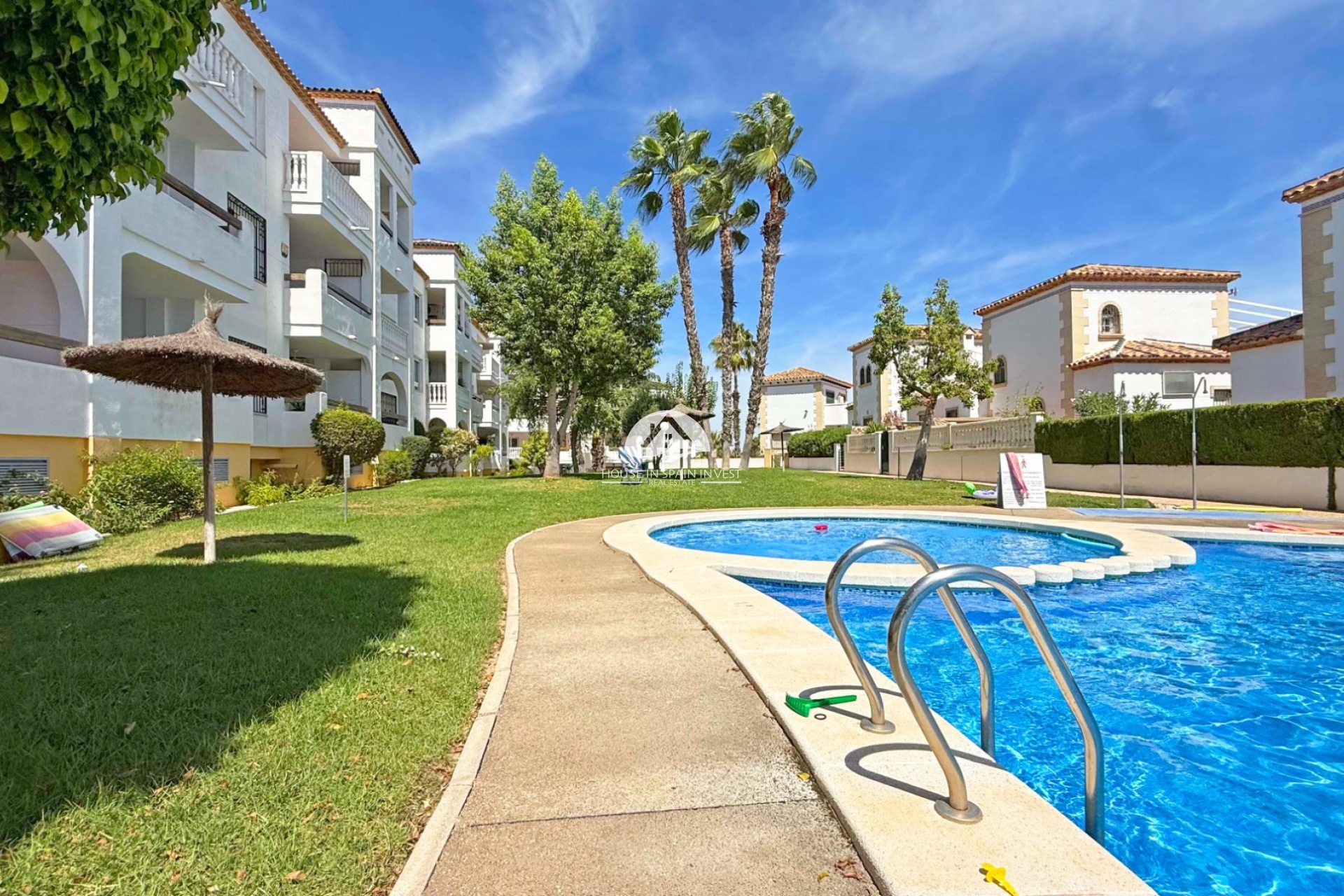 Resale - Apartment  - Orihuela Costa - Villamartín