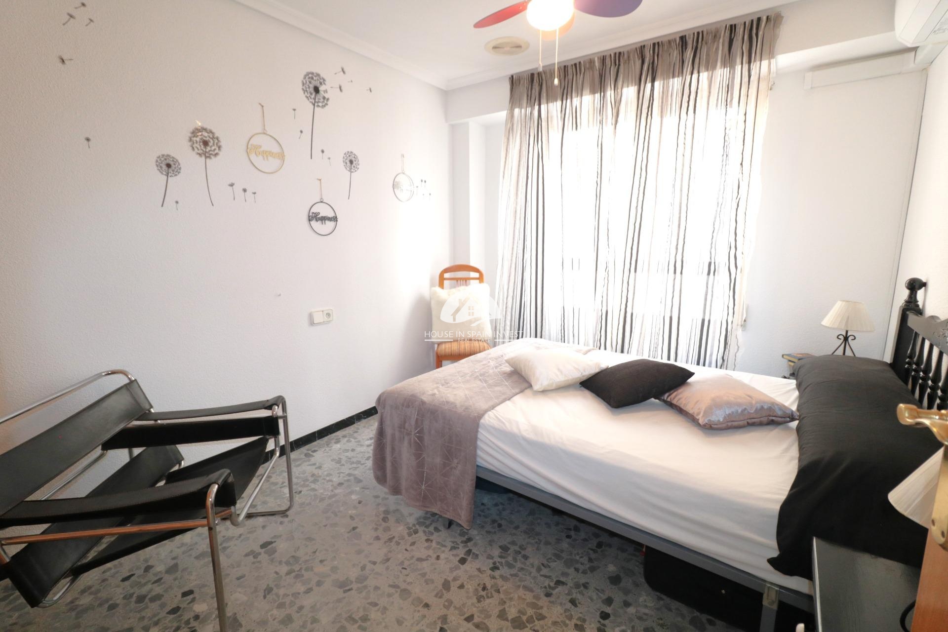 Resale - Apartment  - Santa Pola - Centro