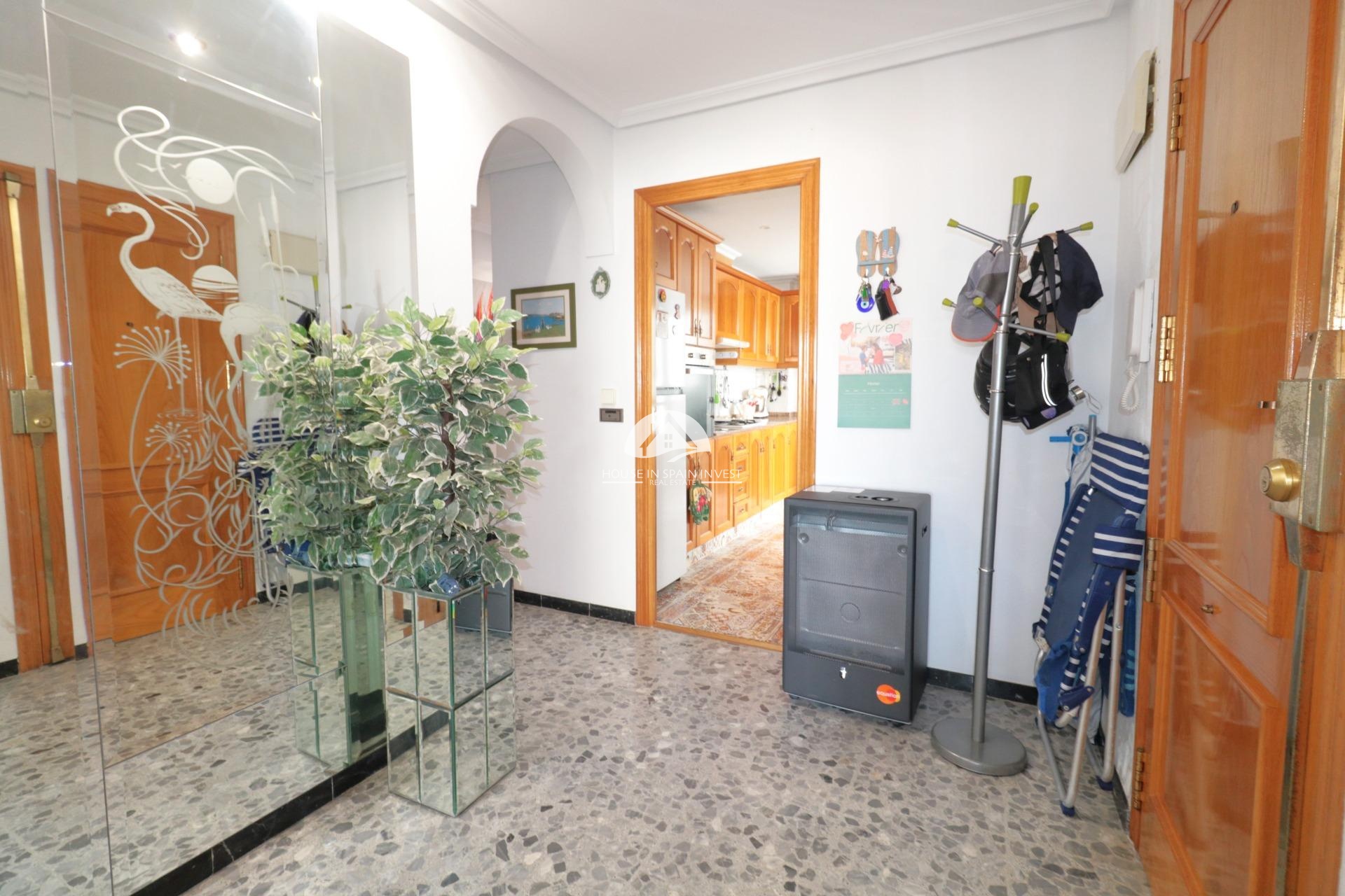 Resale - Apartment  - Santa Pola - Centro