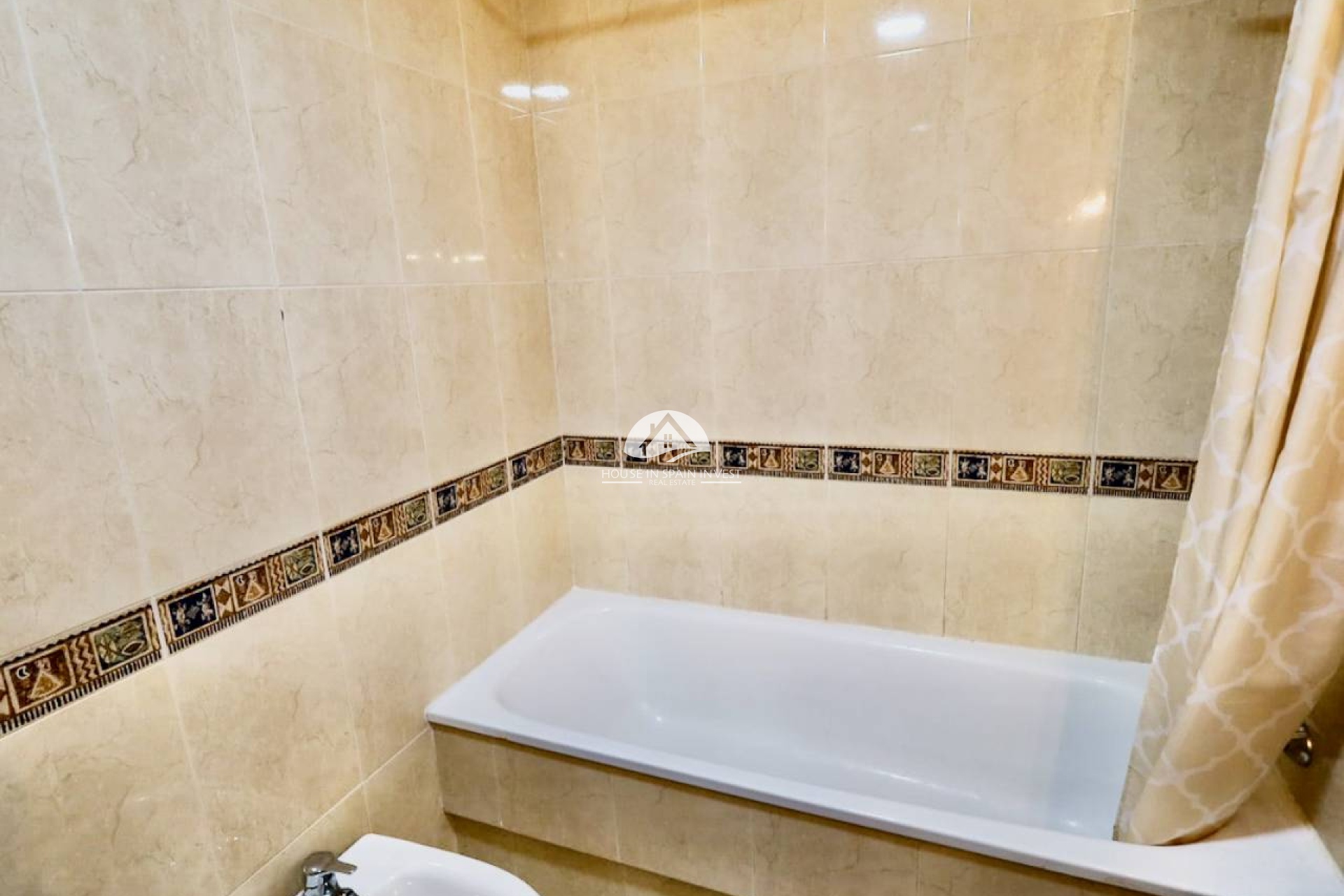 Resale - Apartment  - Torrevieja - Aguas Nuevas - Sector 25