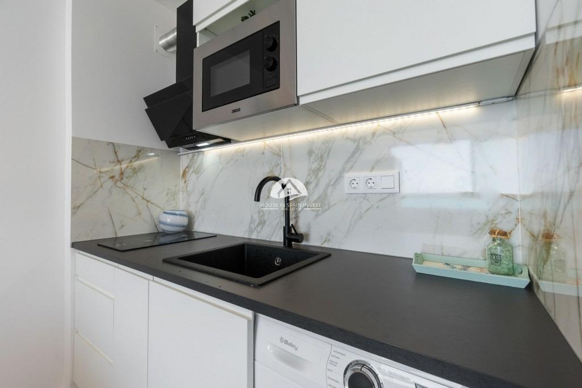 Resale - Apartment  - Torrevieja - Cabo Cervera