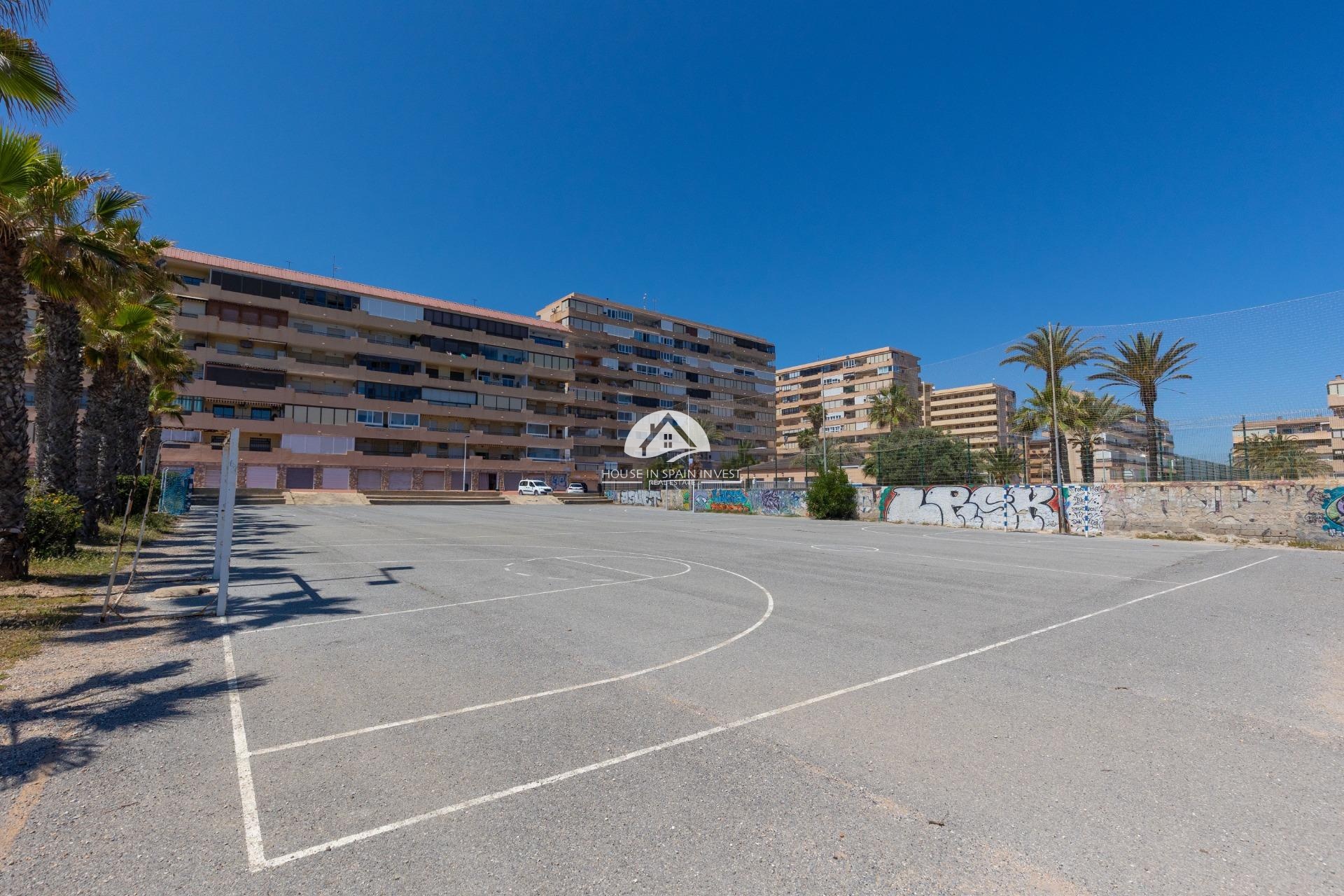 Resale - Apartment  - Torrevieja - Cabo Cervera