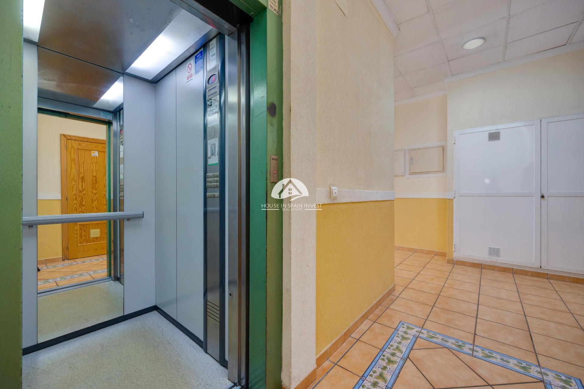 Resale - Apartment  - Torrevieja - Centro