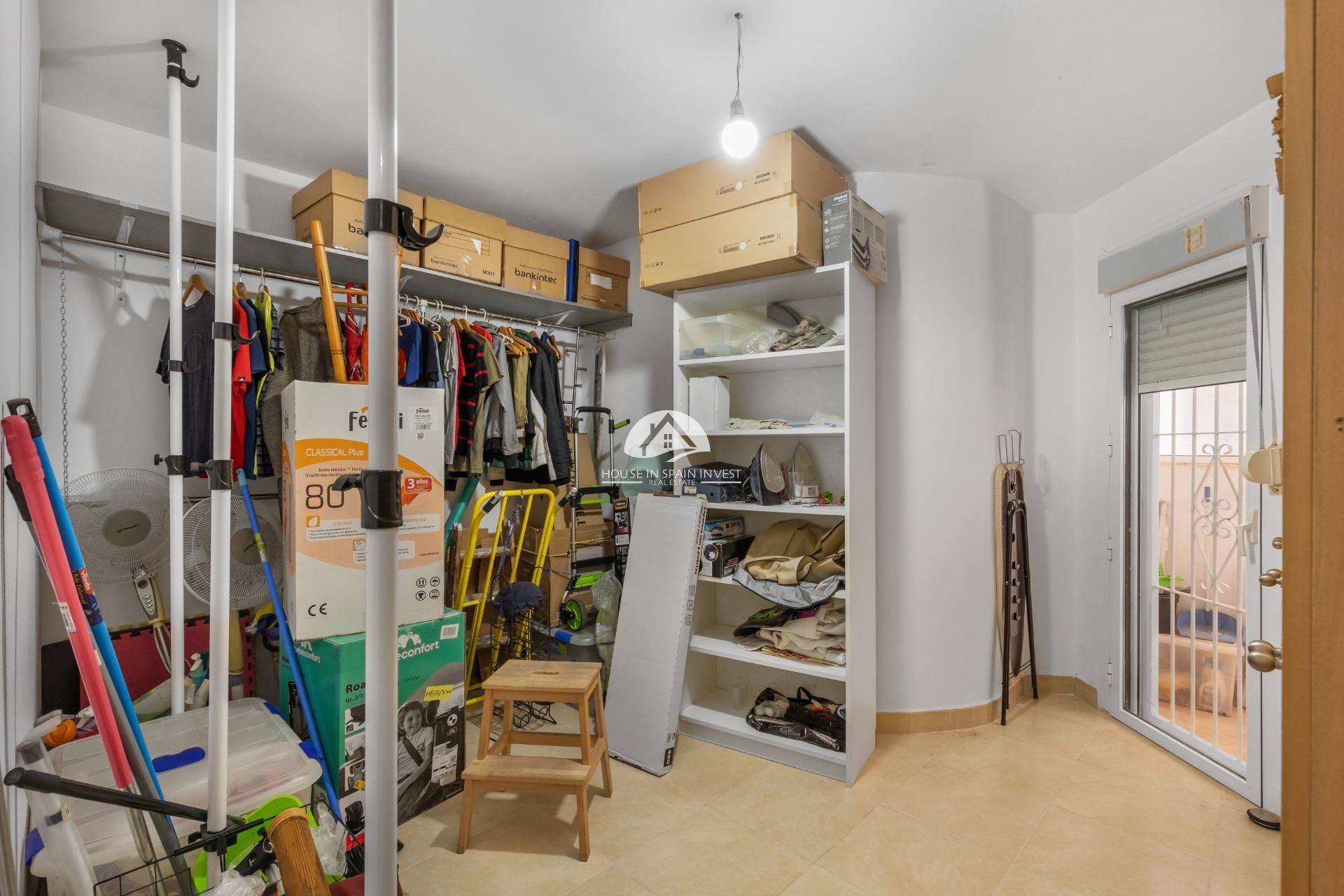 Resale - Apartment  - Torrevieja - Centro