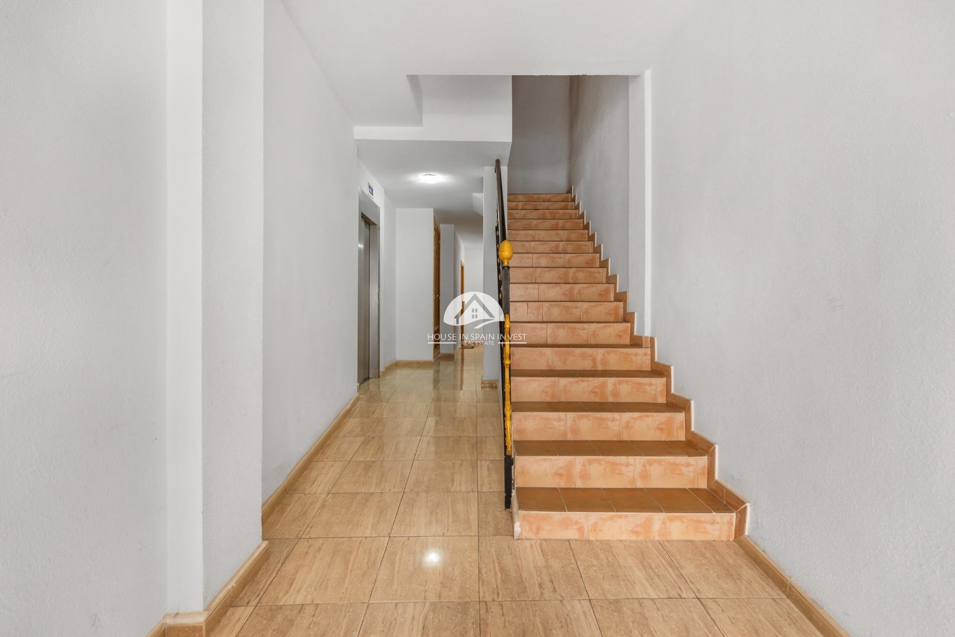 Resale - Apartment  - Torrevieja - Centro