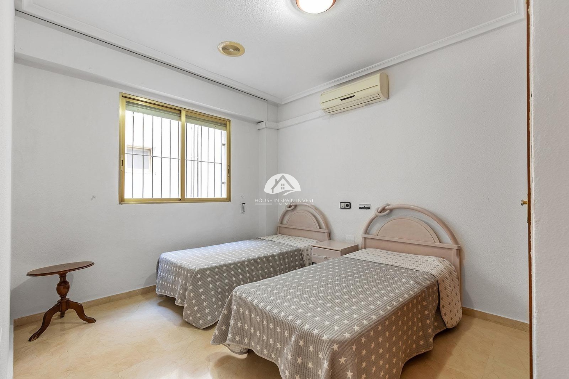 Resale - Apartment  - Torrevieja - Centro