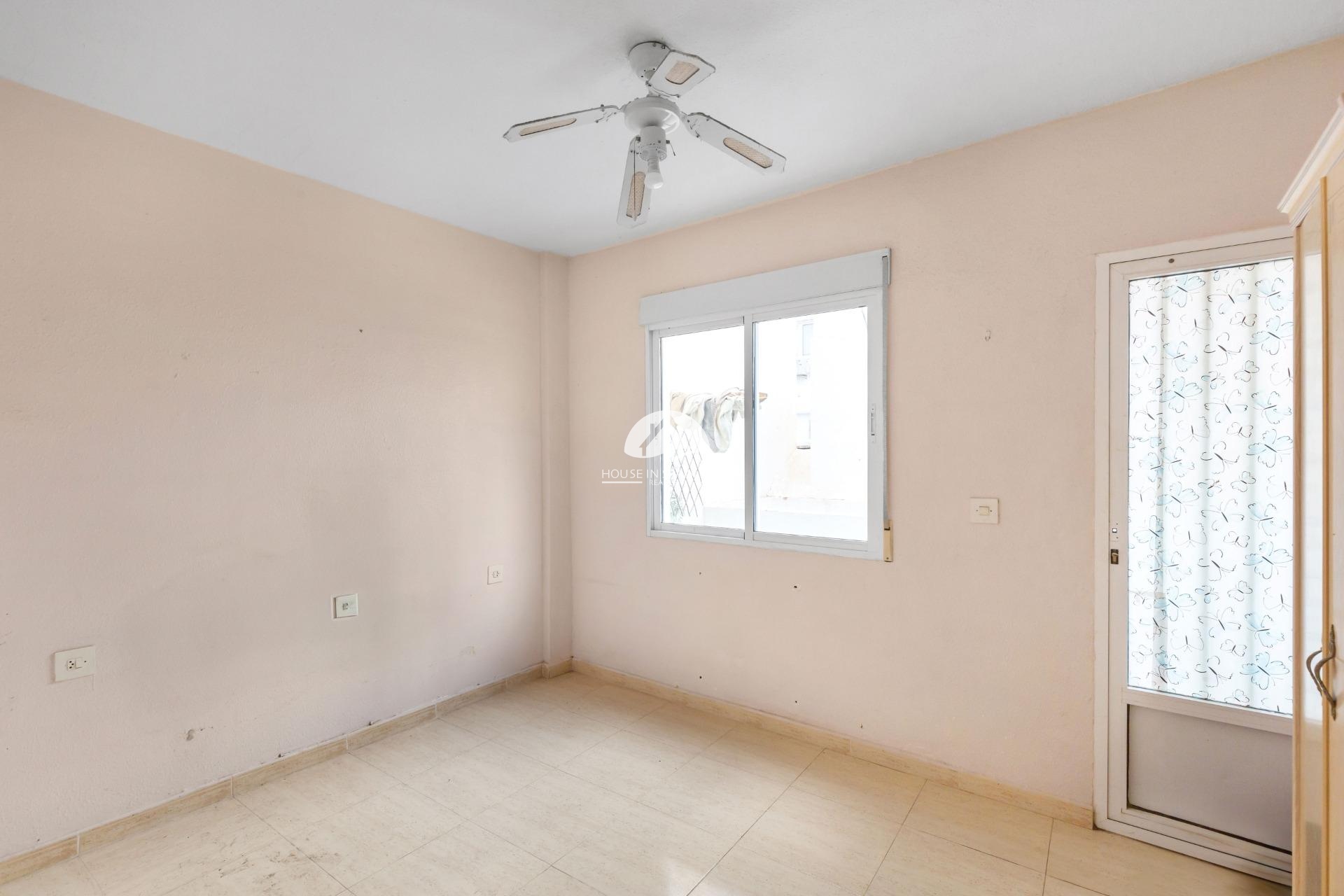 Resale - Apartment  - Torrevieja - Centro