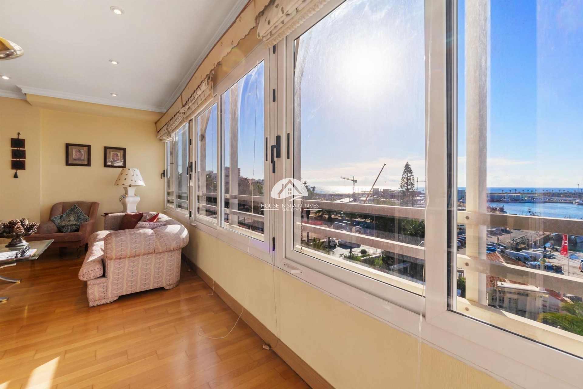 Resale - Apartment  - Torrevieja - Centro