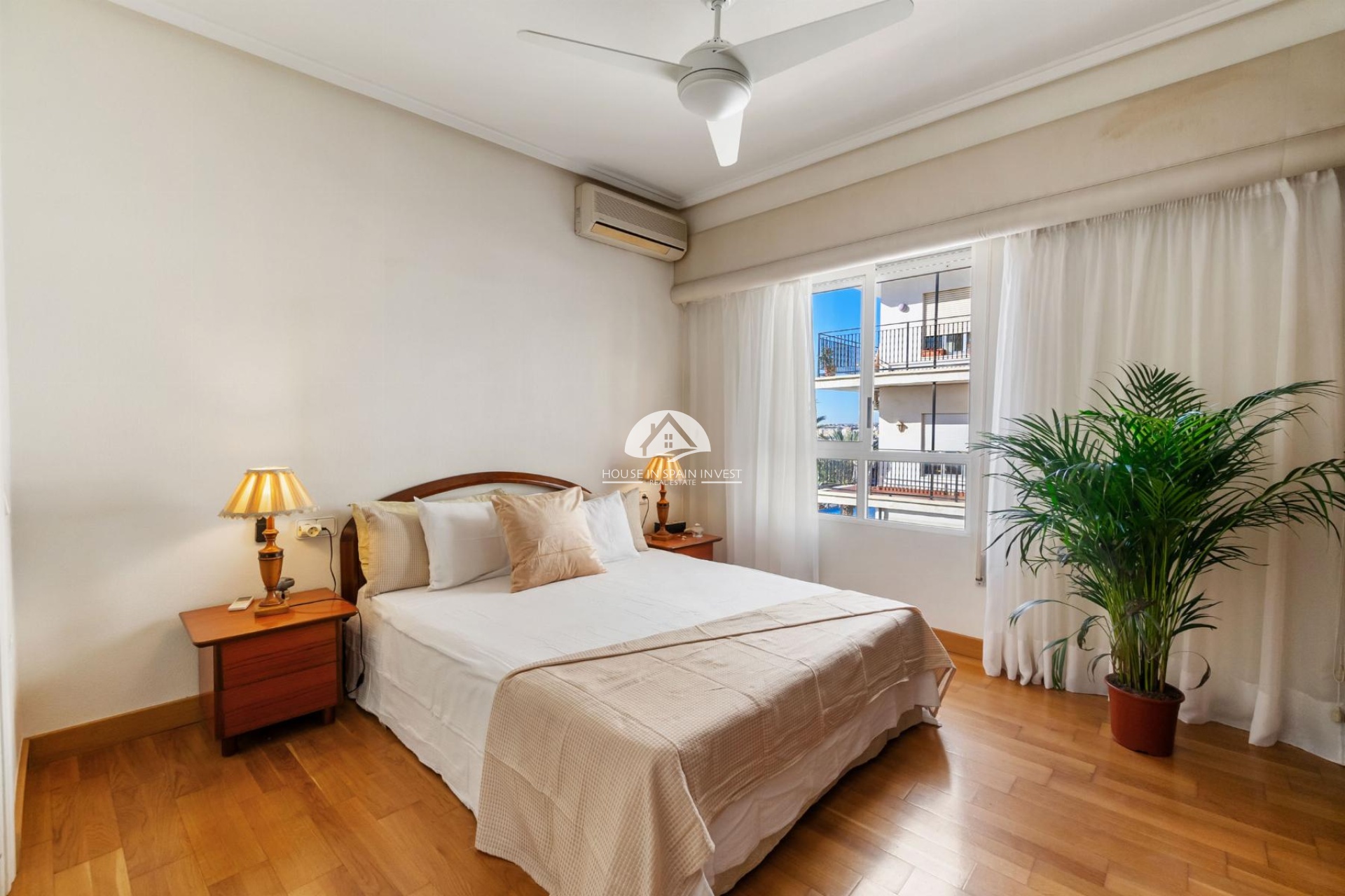 Resale - Apartment  - Torrevieja - Centro