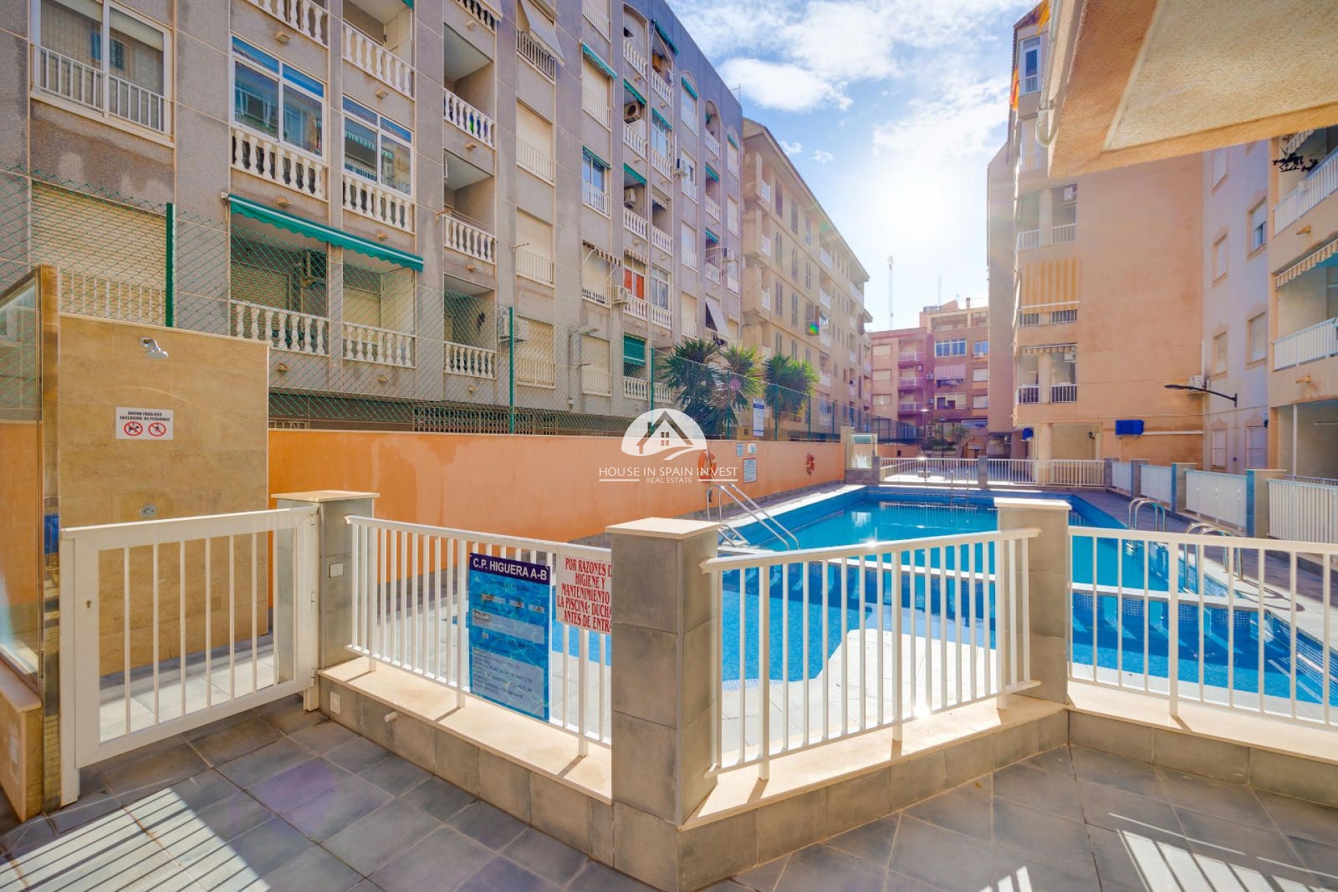 Resale - Apartment  - Torrevieja - El Acequión - Los Náufragos