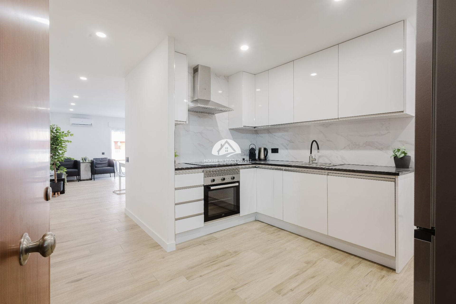 Resale - Apartment  - Torrevieja - El Acequión - Los Náufragos