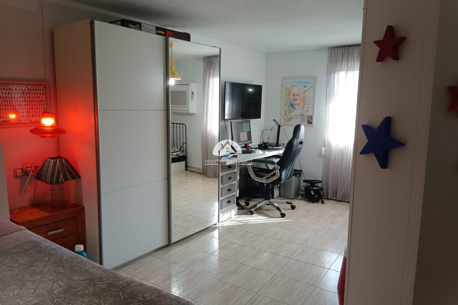 Resale - Apartment  - Torrevieja - El Acequión - Los Náufragos