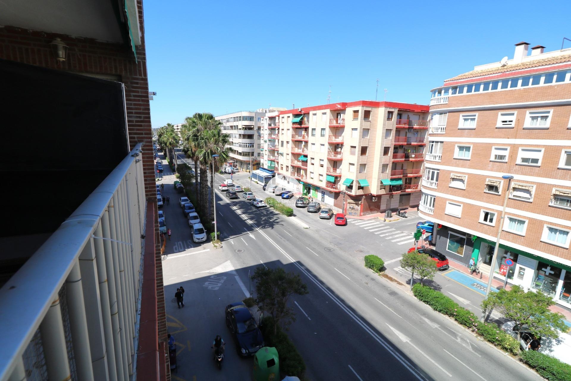 Resale - Apartment  - Torrevieja - El Acequión - Los Náufragos