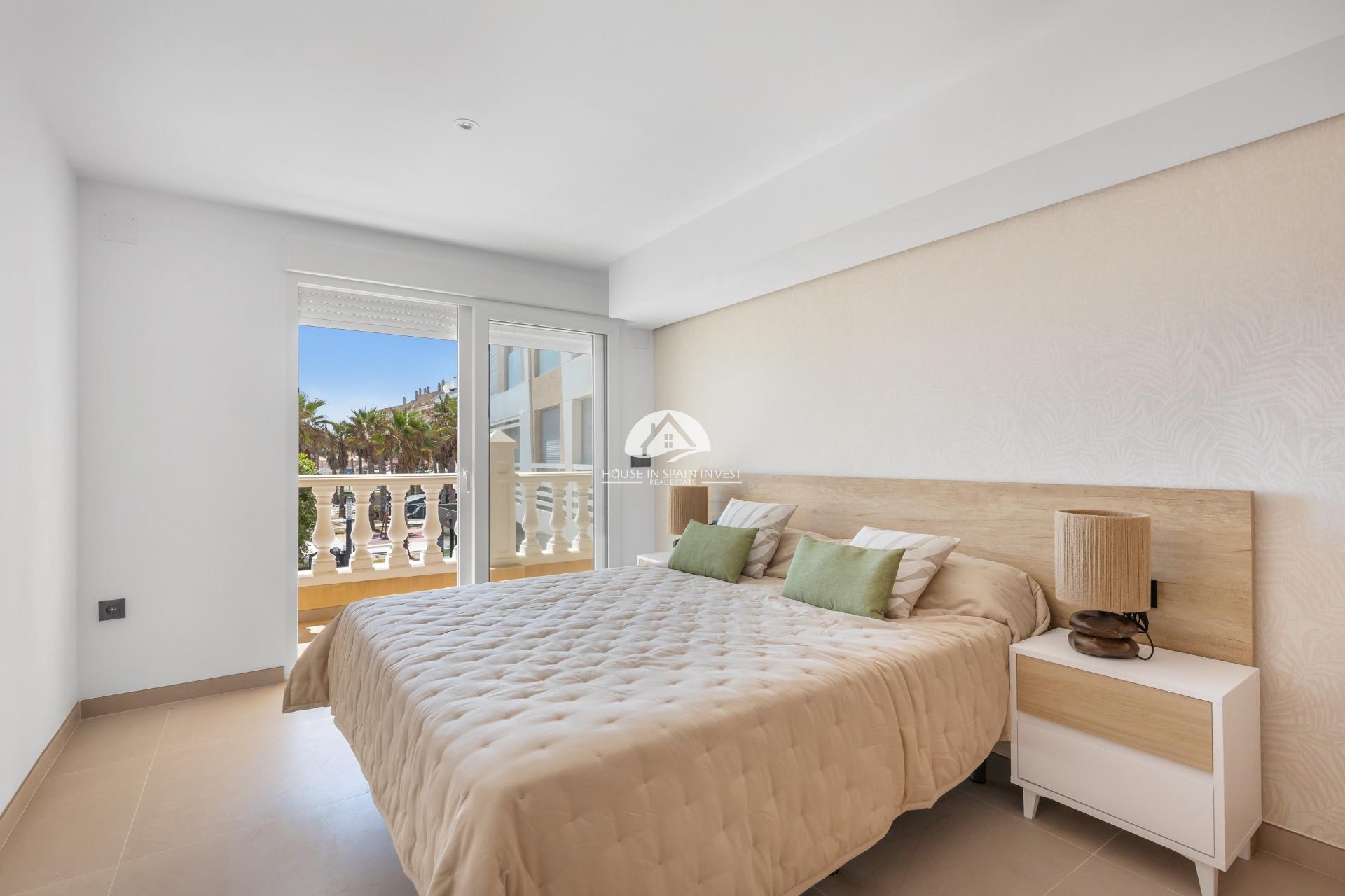Resale - Apartment  - Torrevieja - La Mata