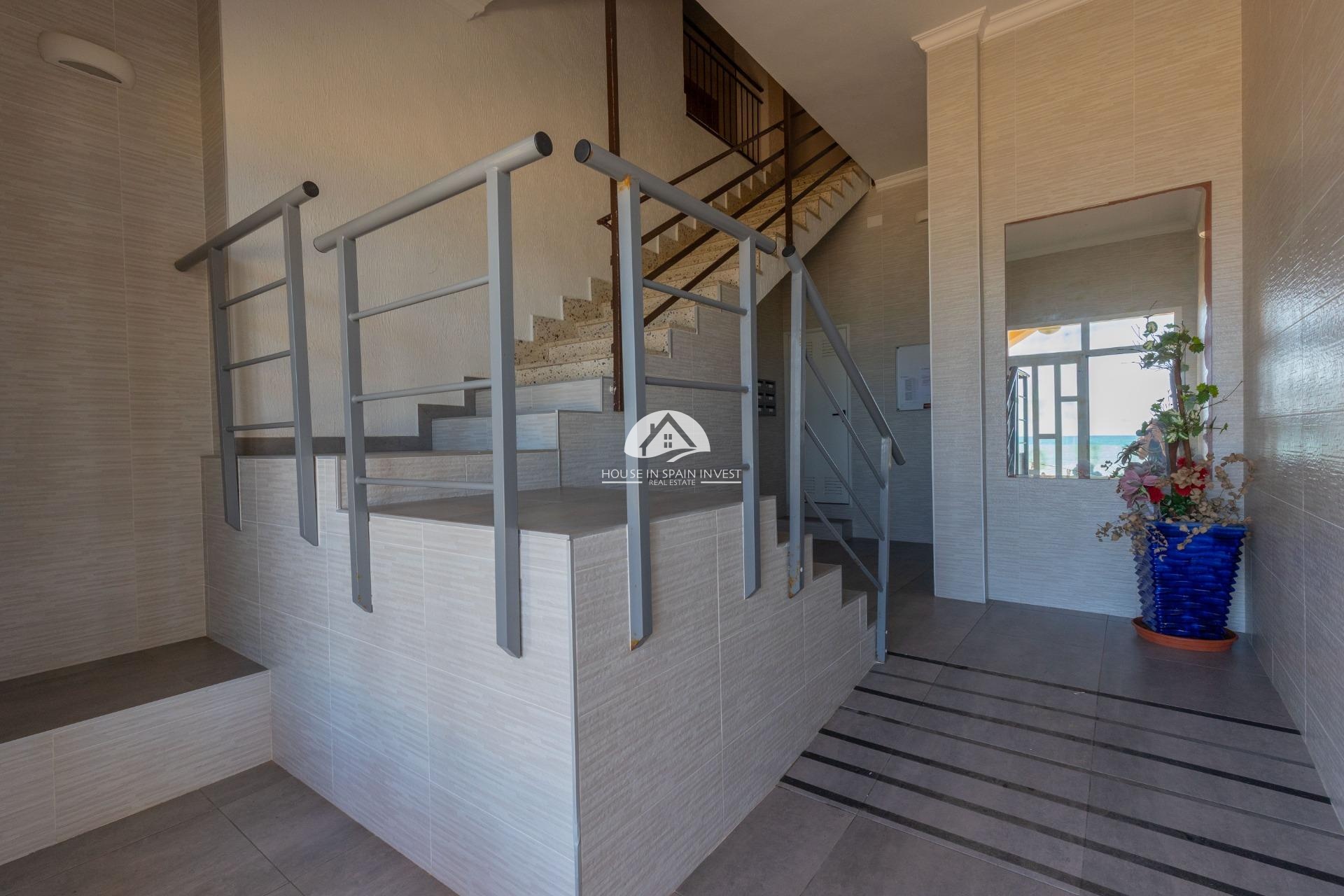 Resale - Apartment  - Torrevieja - La Mata