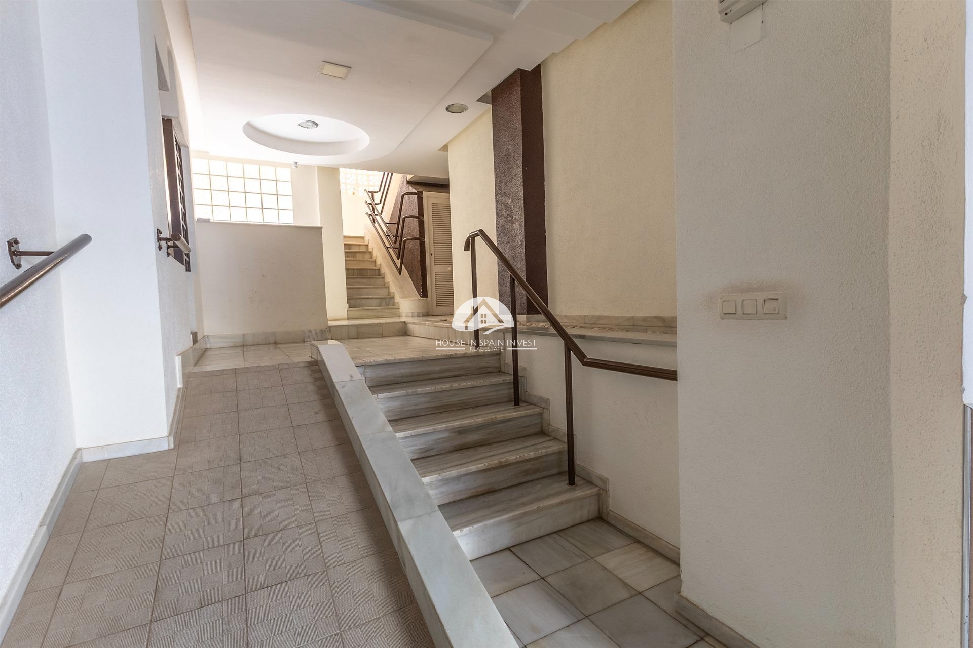 Resale - Apartment  - Torrevieja - La Veleta