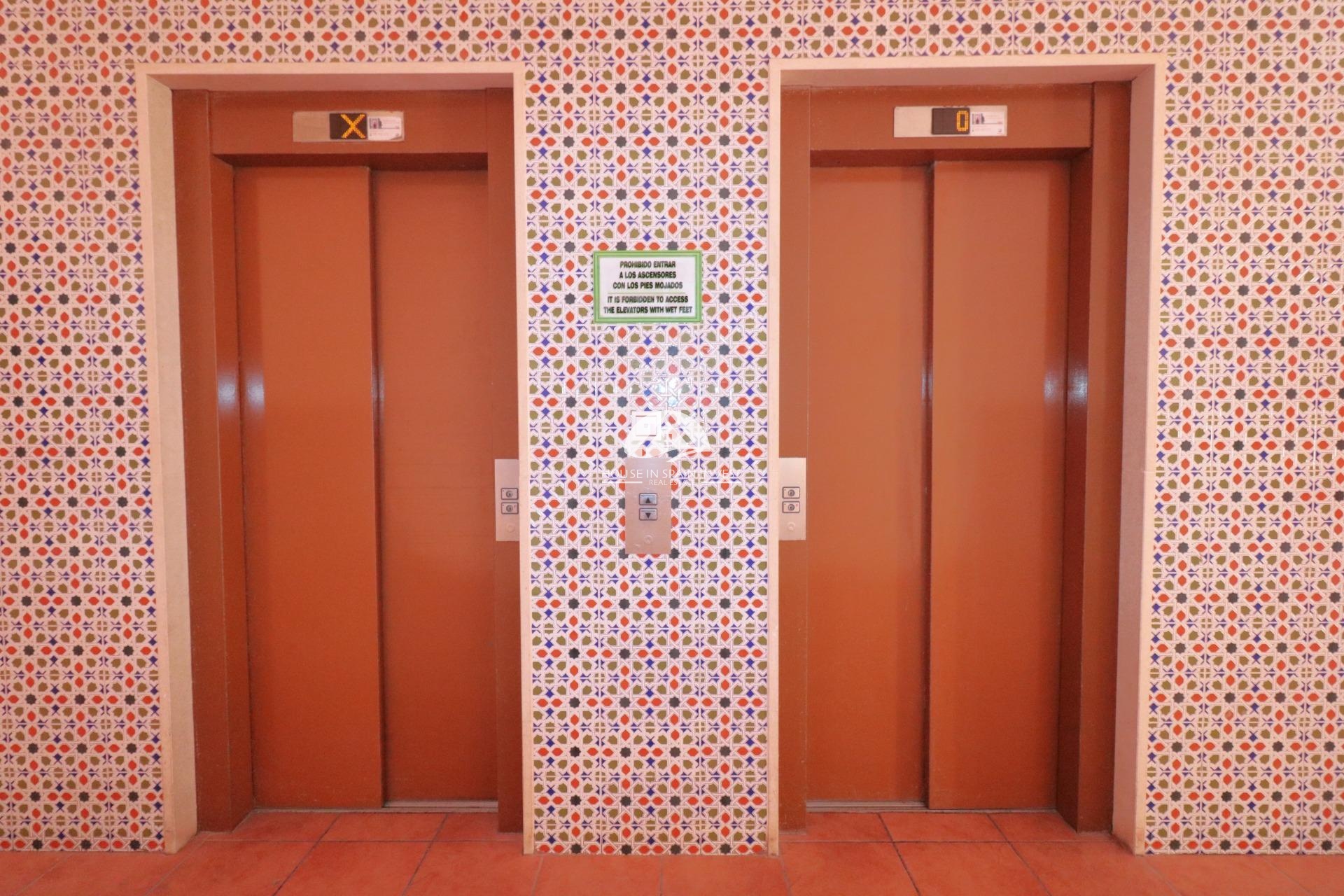 Resale - Apartment  - Torrevieja - Los Frutales