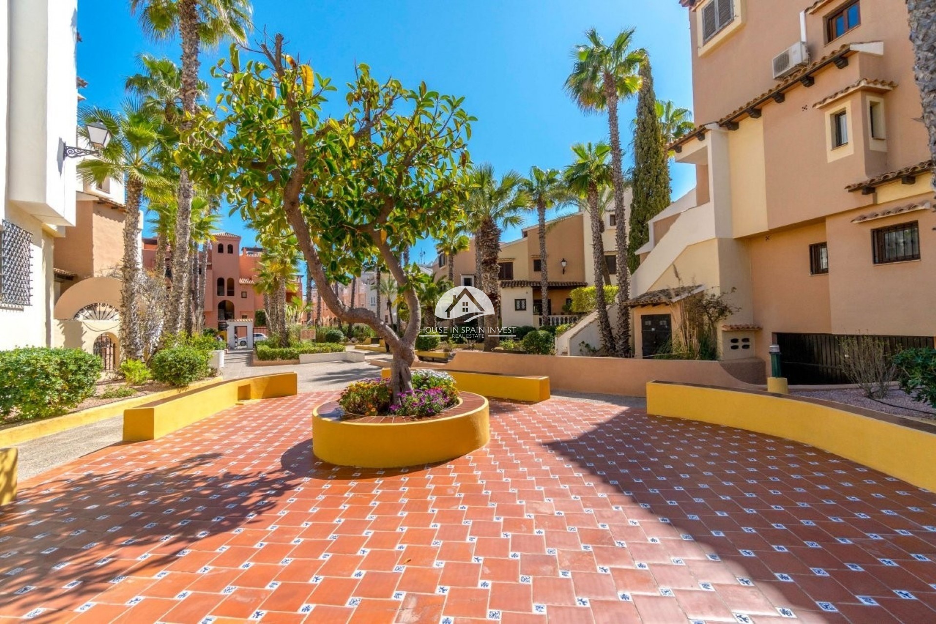 Resale - Apartment  - Torrevieja - Playa de los Locos
