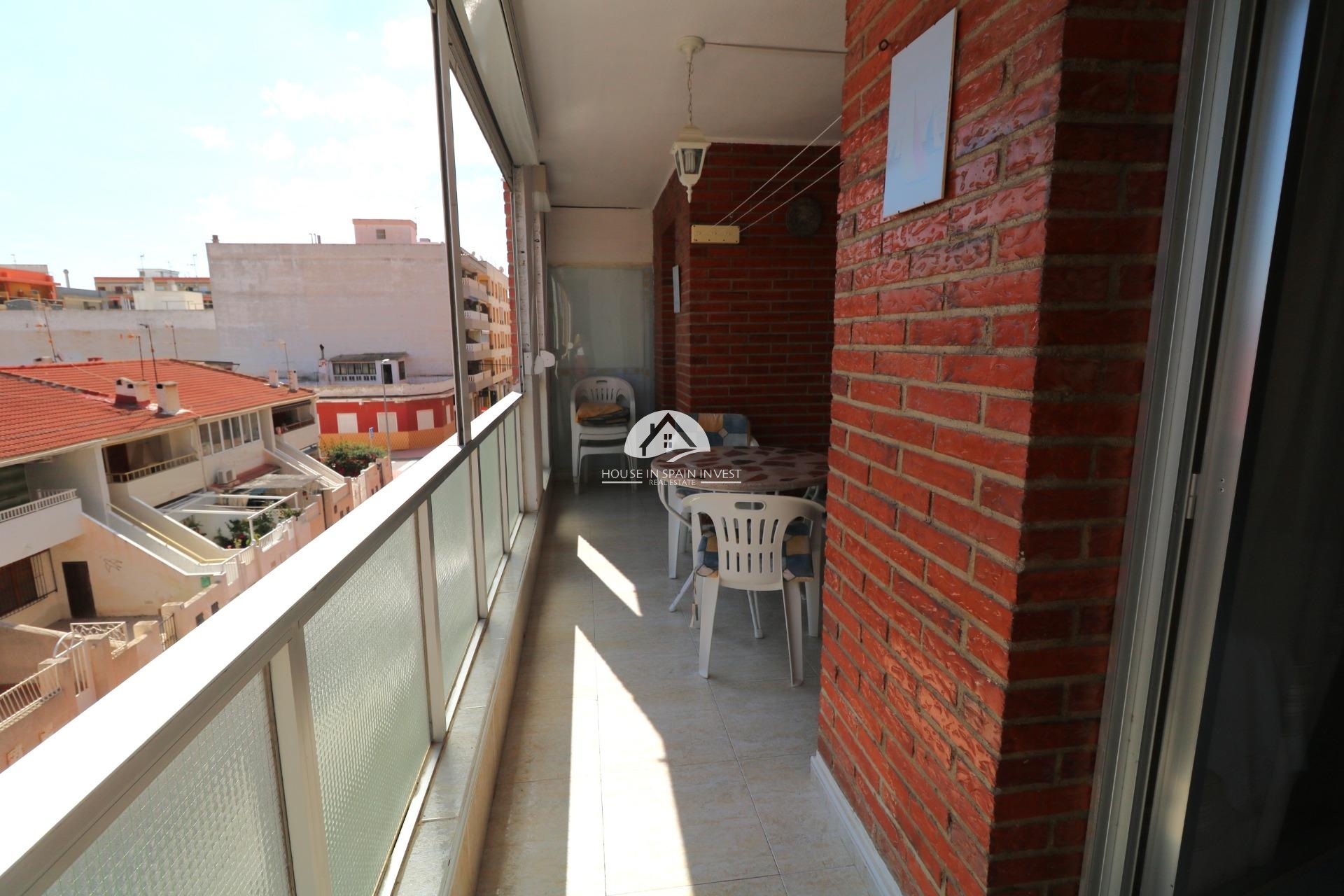 Resale - Apartment  - Torrevieja - Playa de los Naufragos