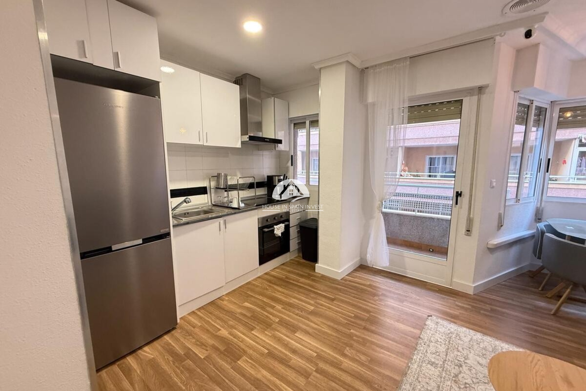 Resale - Apartment  - Torrevieja - Playa del Cura