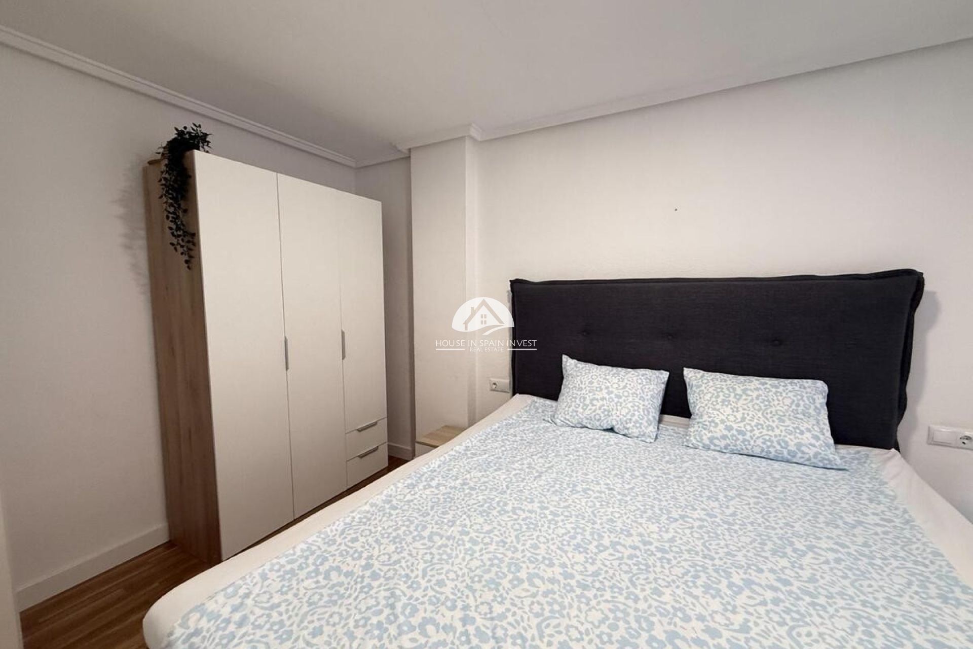 Resale - Apartment  - Torrevieja - Playa del Cura