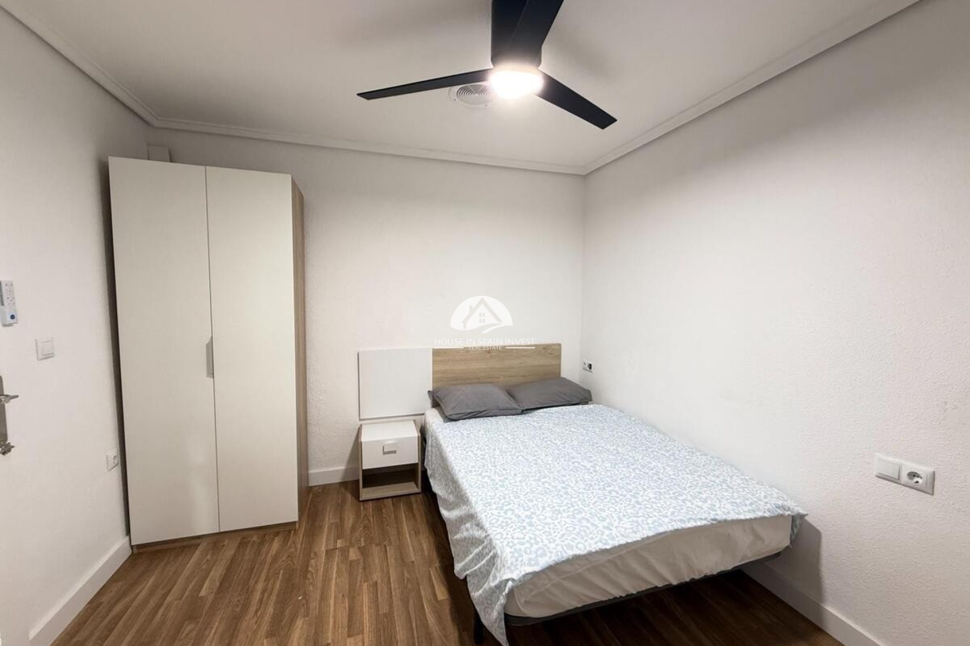 Resale - Apartment  - Torrevieja - Playa del Cura