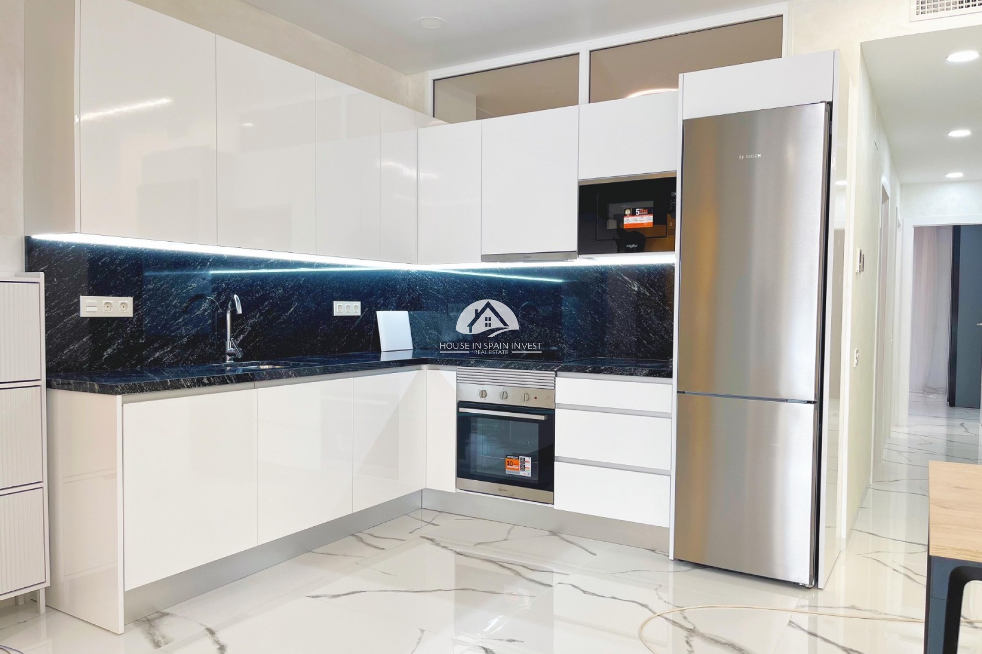 Resale - Apartment  - Torrevieja - Playa del Cura