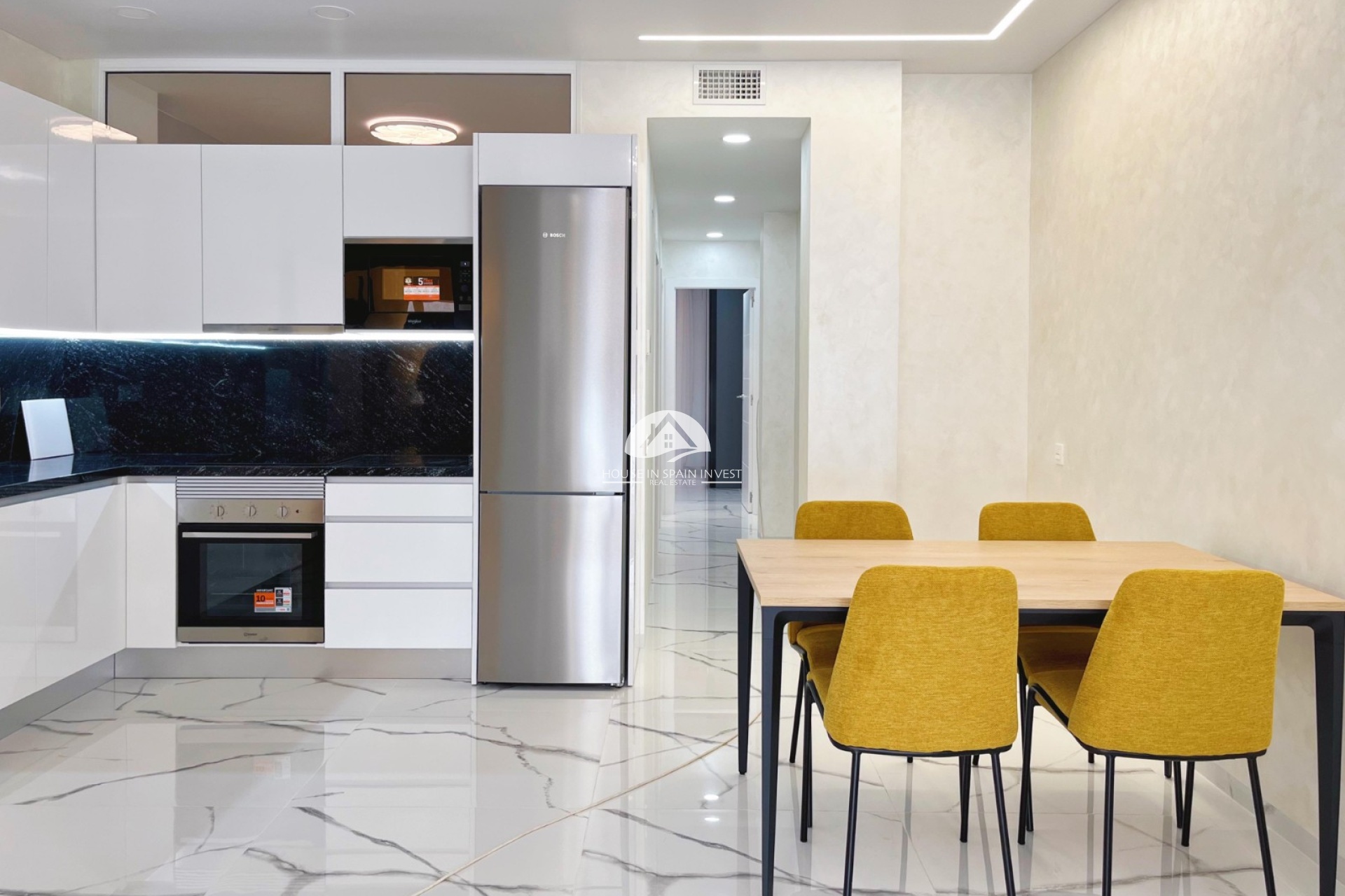 Resale - Apartment  - Torrevieja - Playa del Cura