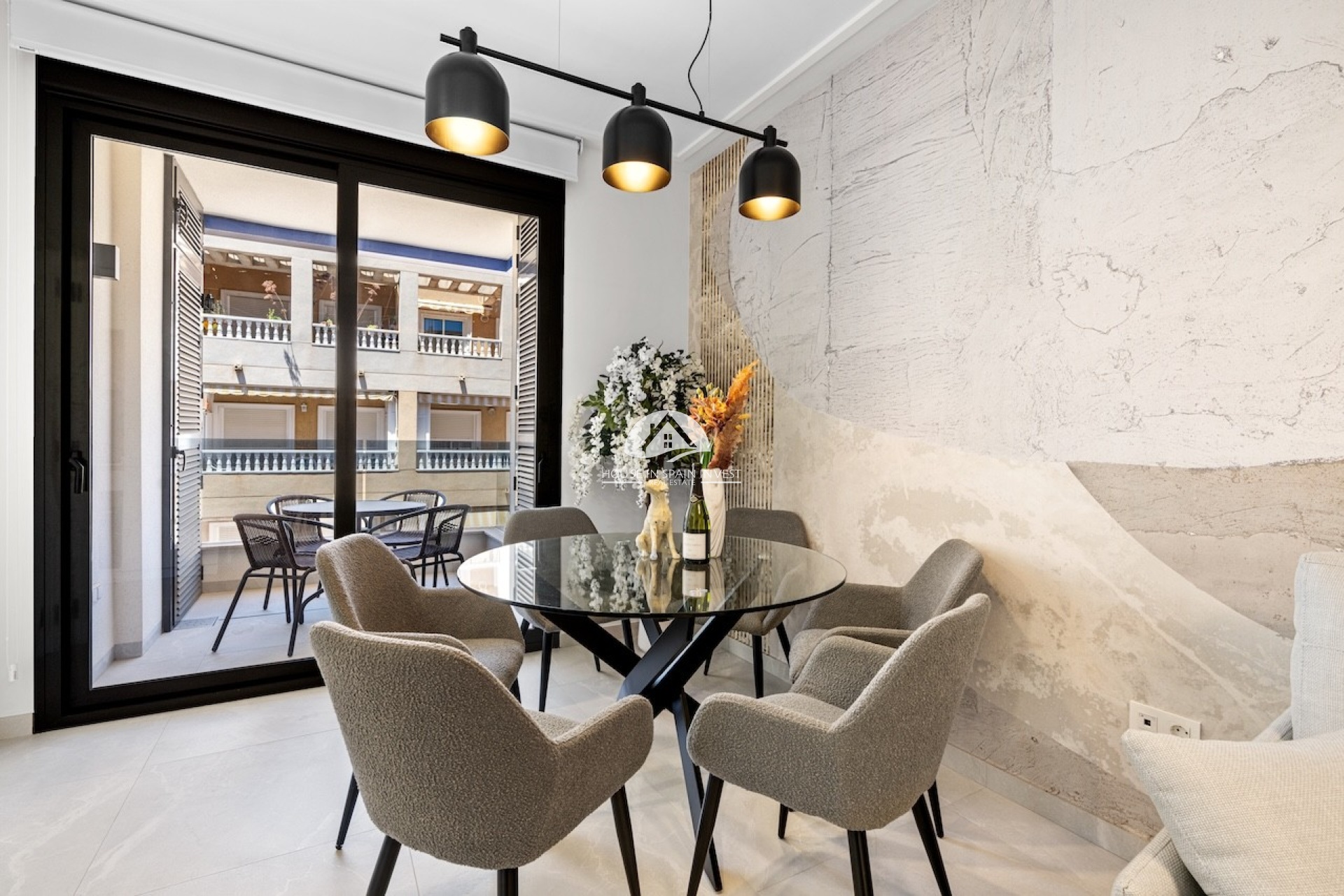 Resale - Apartment  - Torrevieja - Playa del Cura