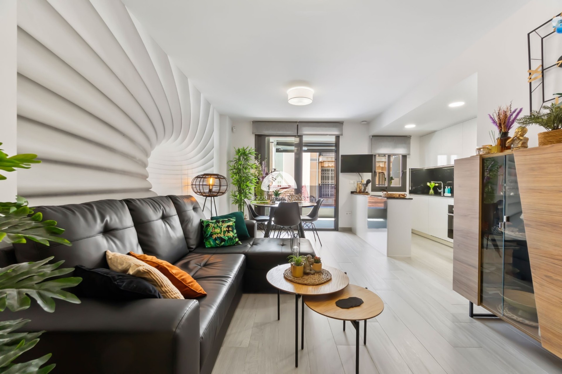 Resale - Apartment  - Torrevieja - Playa del Cura