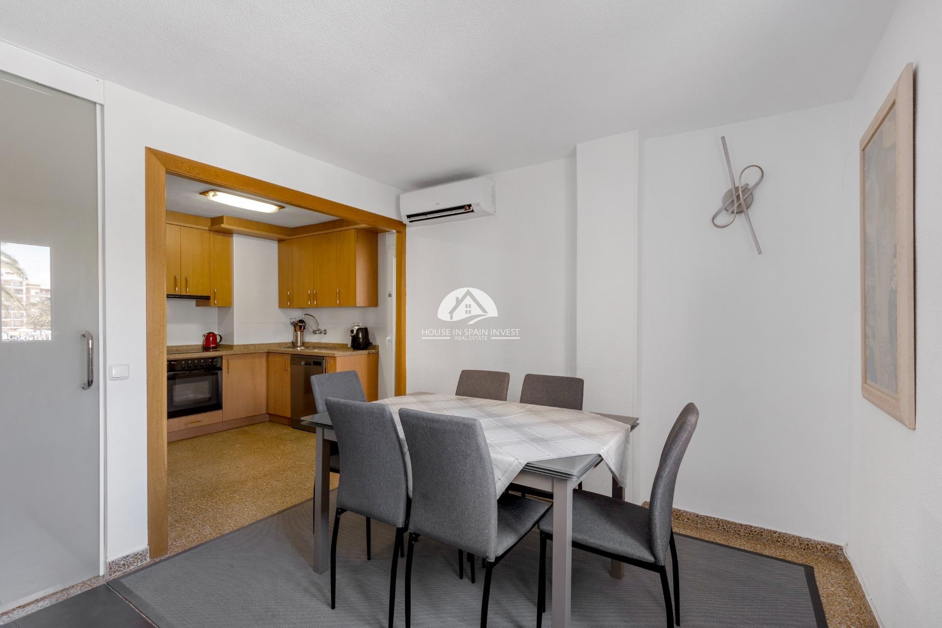 Resale - Apartment  - Torrevieja - Playa del Cura