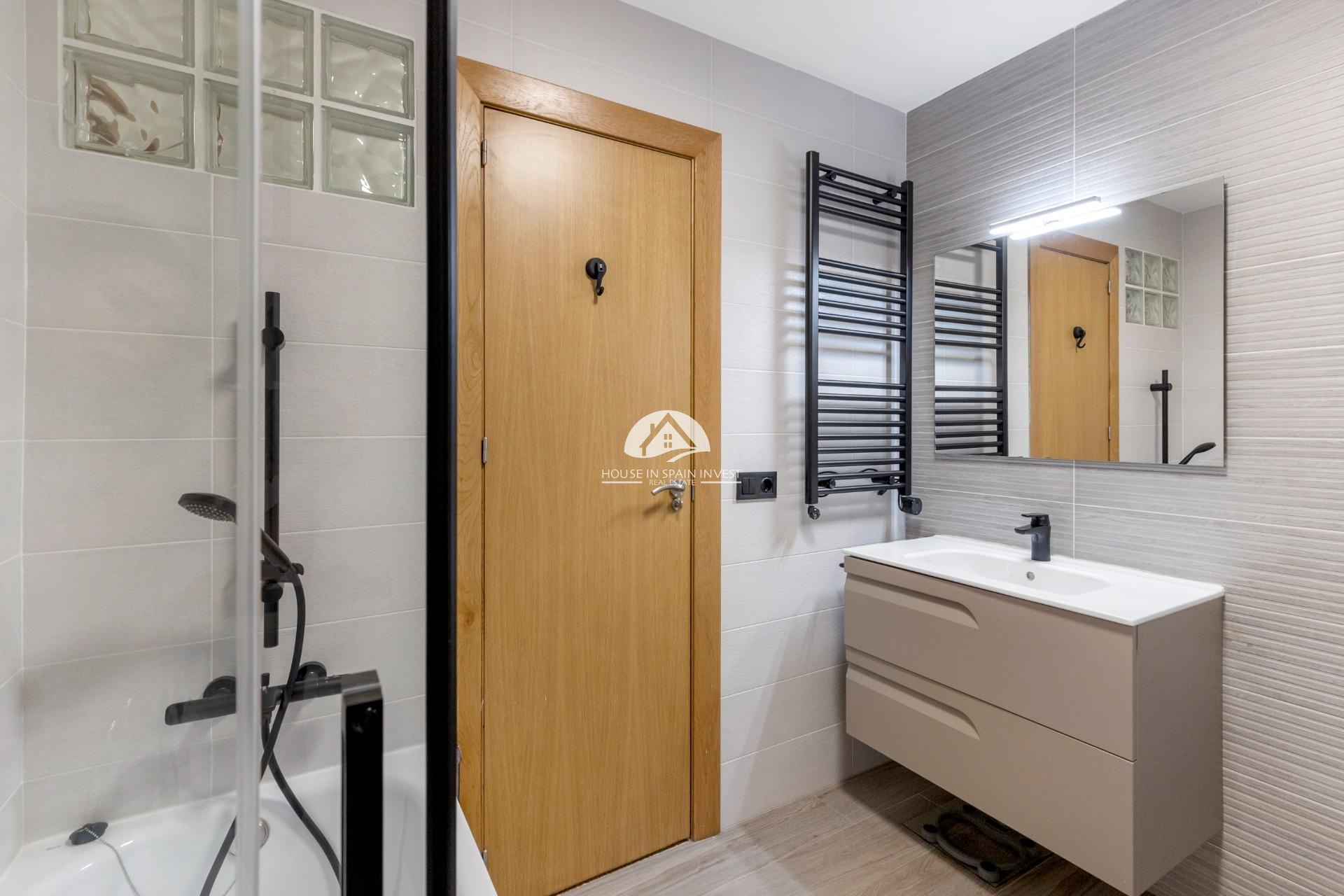 Resale - Apartment  - Torrevieja - Playa del Cura