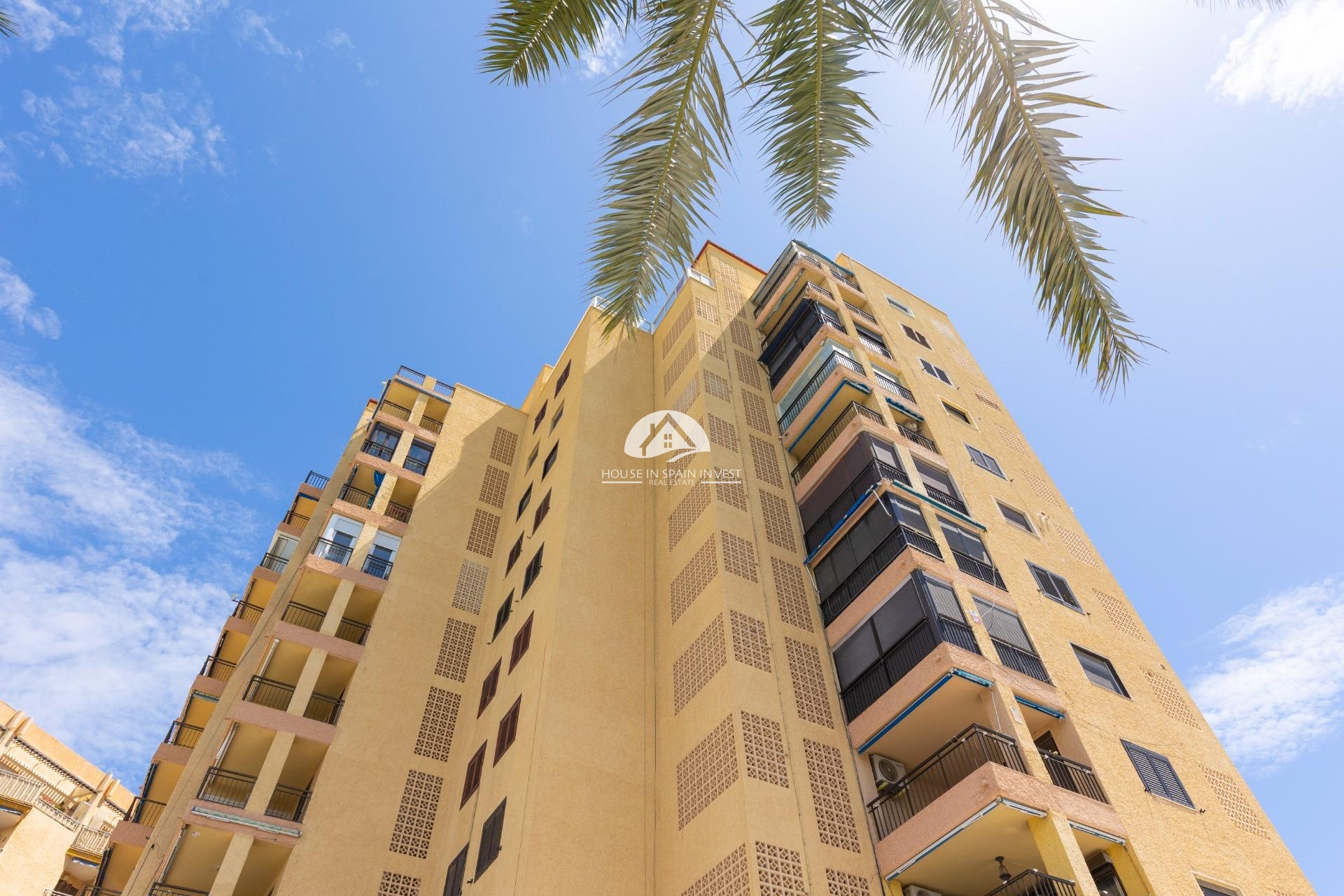 Resale - Apartment  - Torrevieja - Playa del Cura