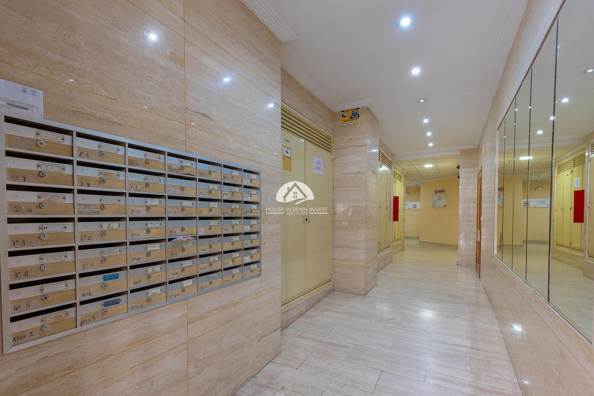 Resale - Apartment  - Torrevieja - Playa del Cura