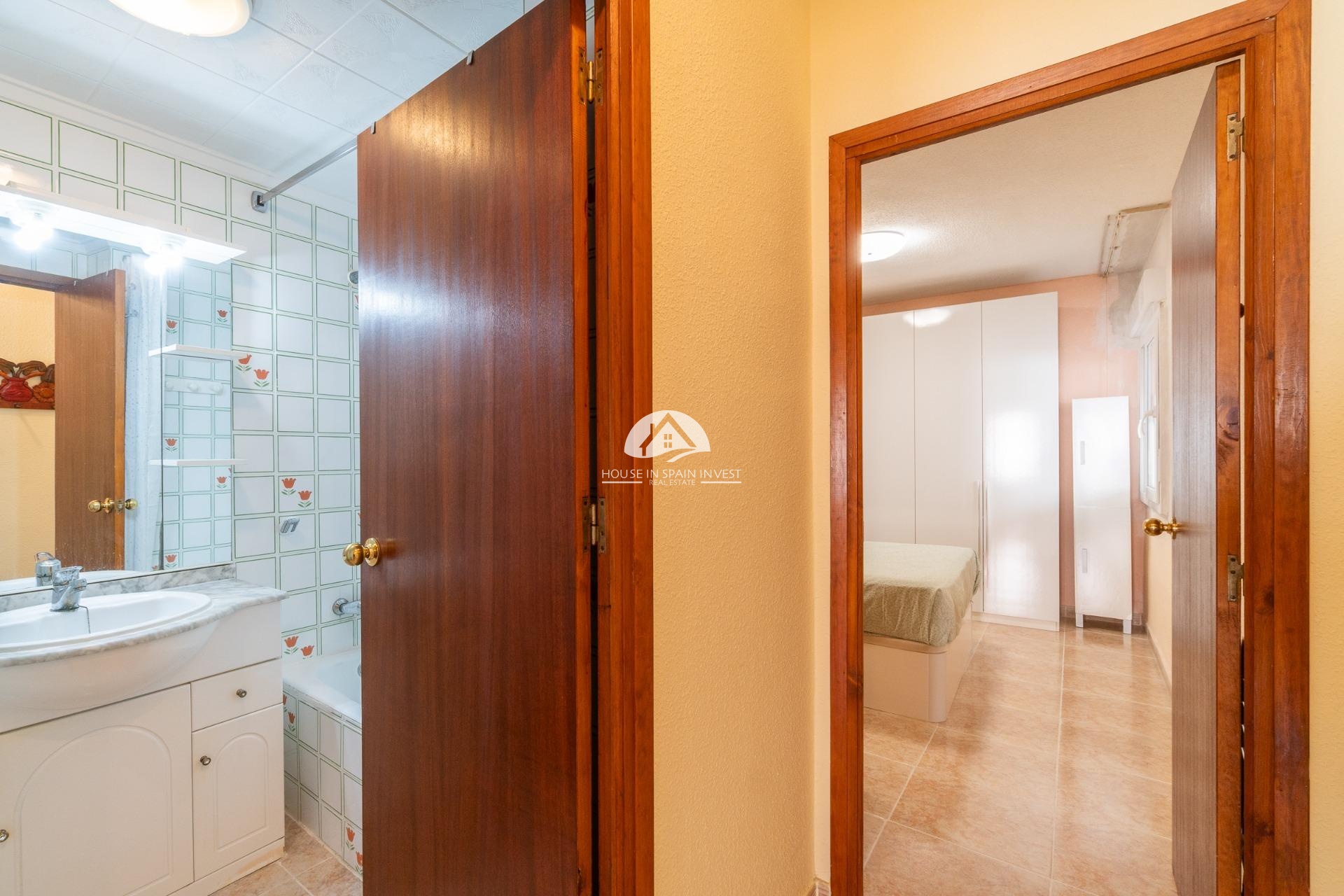 Resale - Apartment  - Torrevieja - Playa del Cura